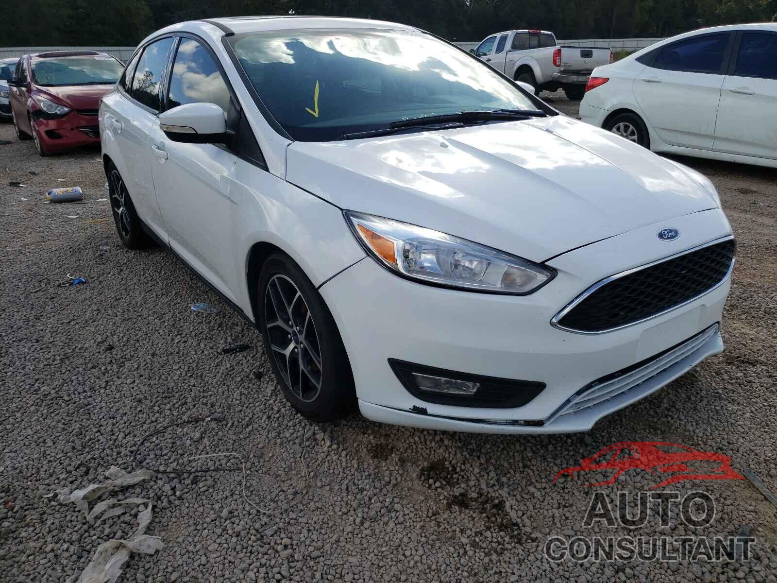 FORD FOCUS 2018 - 1FADP3H24JL248777
