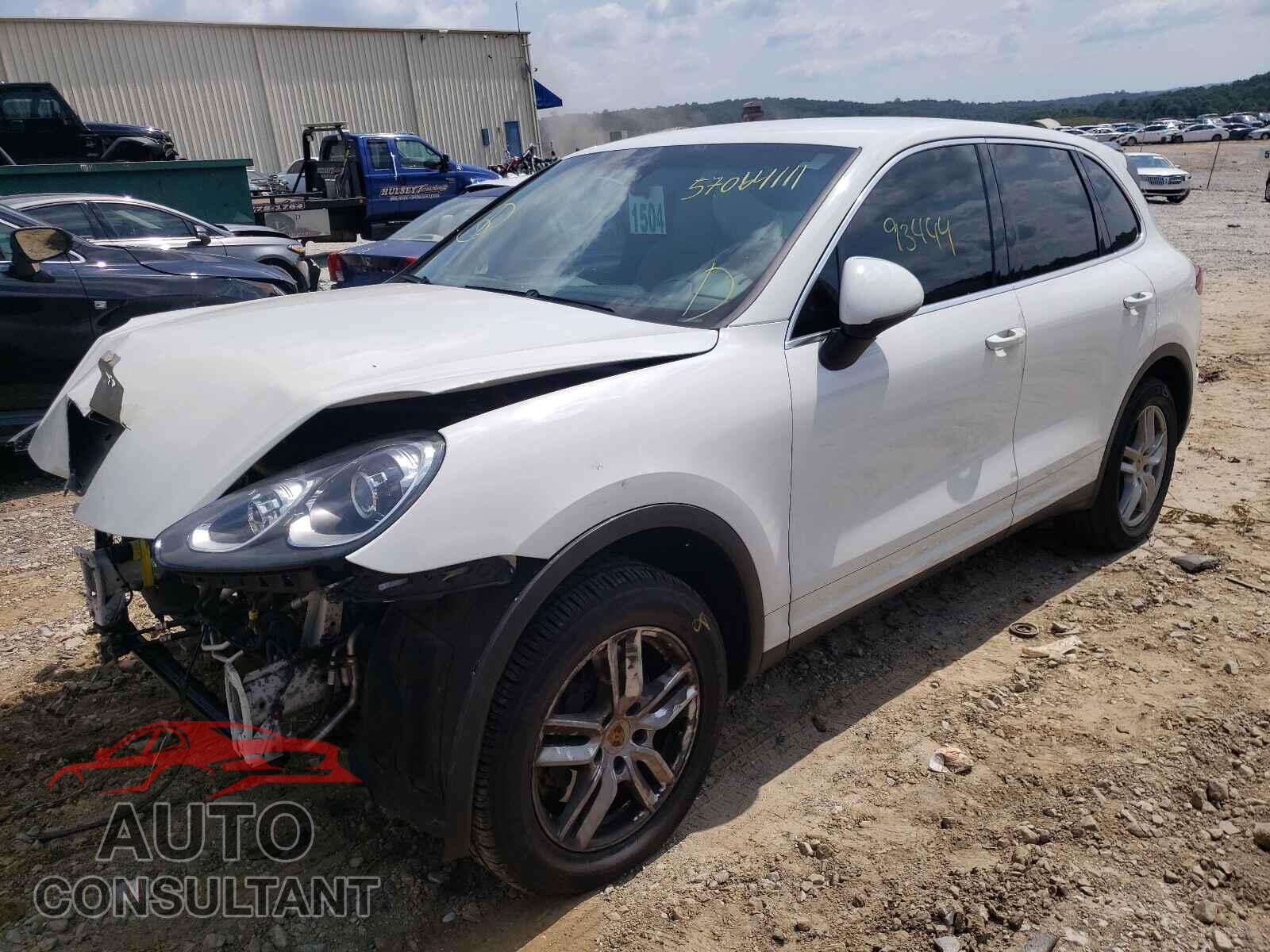 PORSCHE CAYENNE 2016 - WP1AA2A23GKA14159