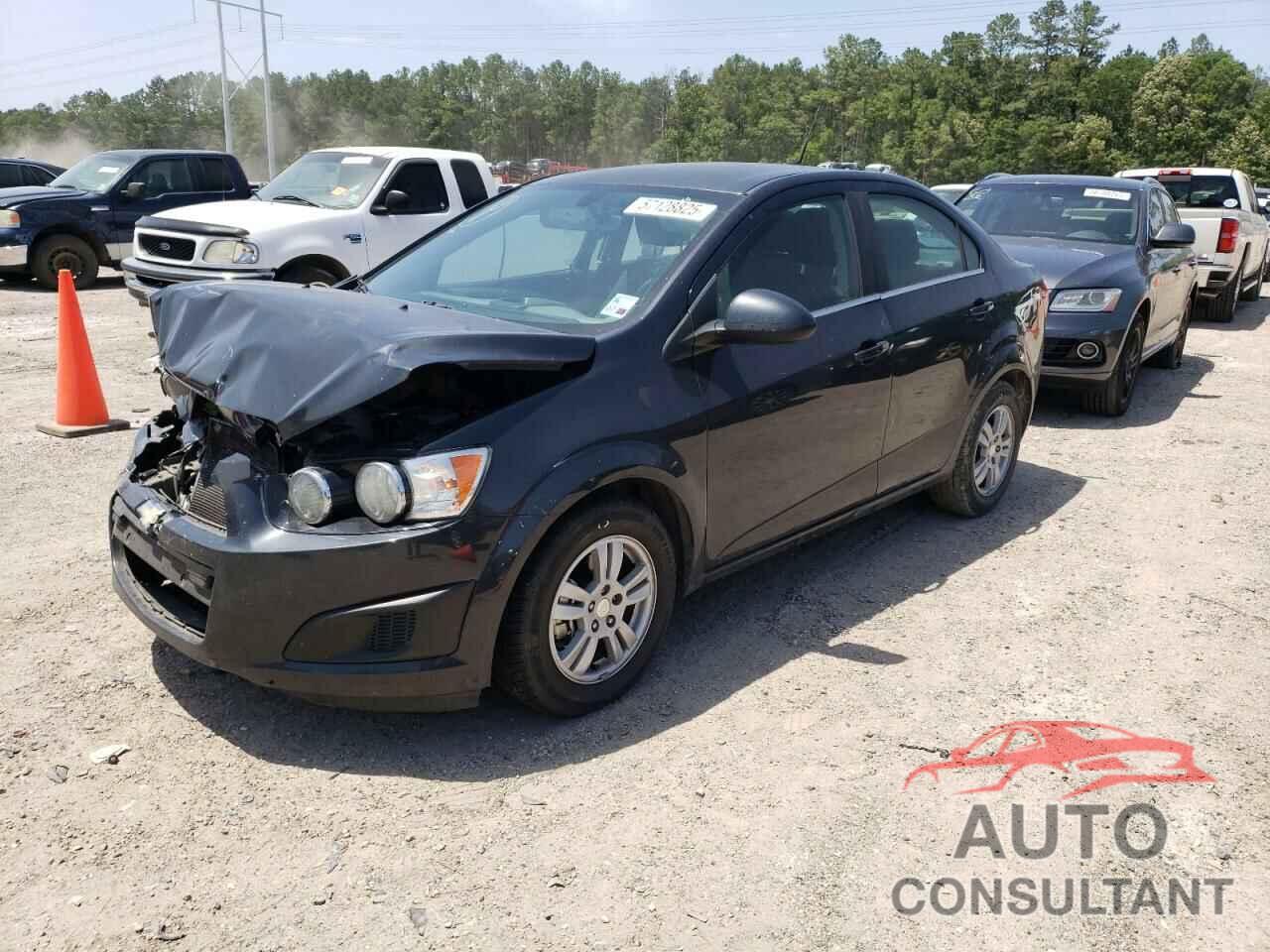 CHEVROLET SONIC 2014 - 1G1JC5SB2E4236827