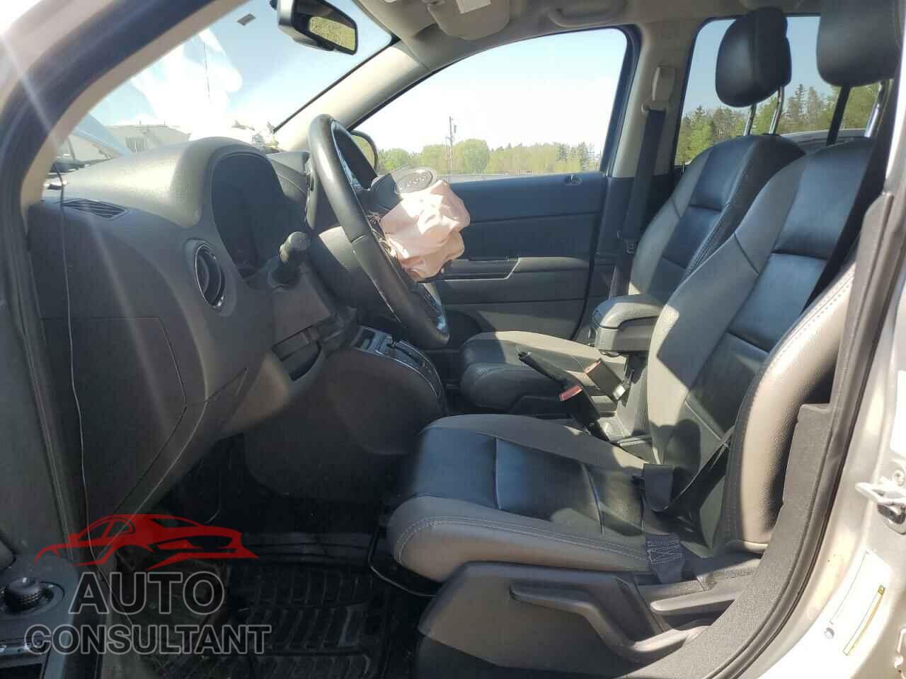 JEEP COMPASS 2011 - 1J4NF4FB4BD207596