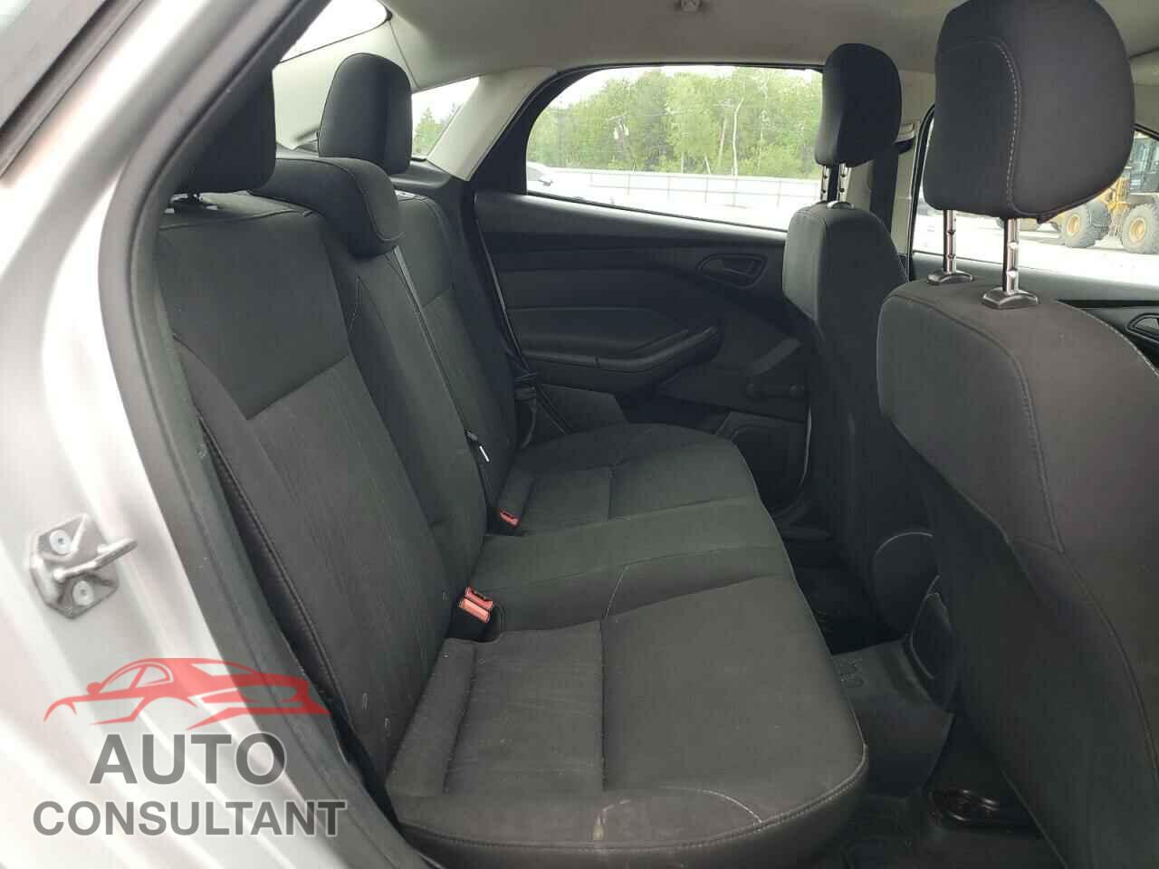 FORD FOCUS 2018 - 1FADP3E26JL254505