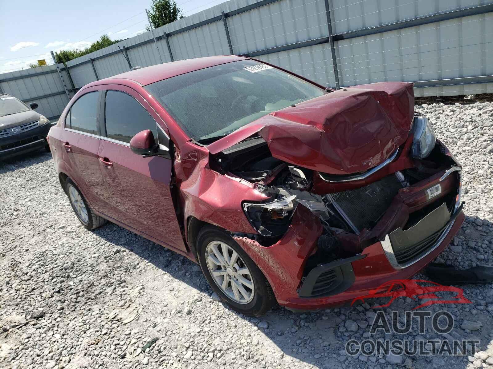 CHEVROLET SONIC 2018 - 1G1JD5SH9J4120021