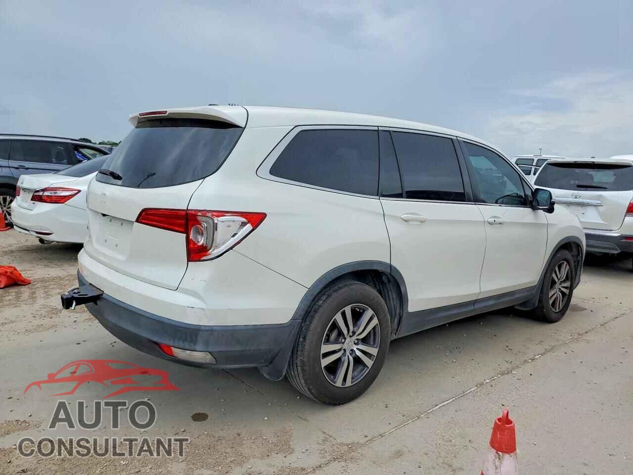 HONDA PILOT 2017 - 5FNYF5H59HB010702