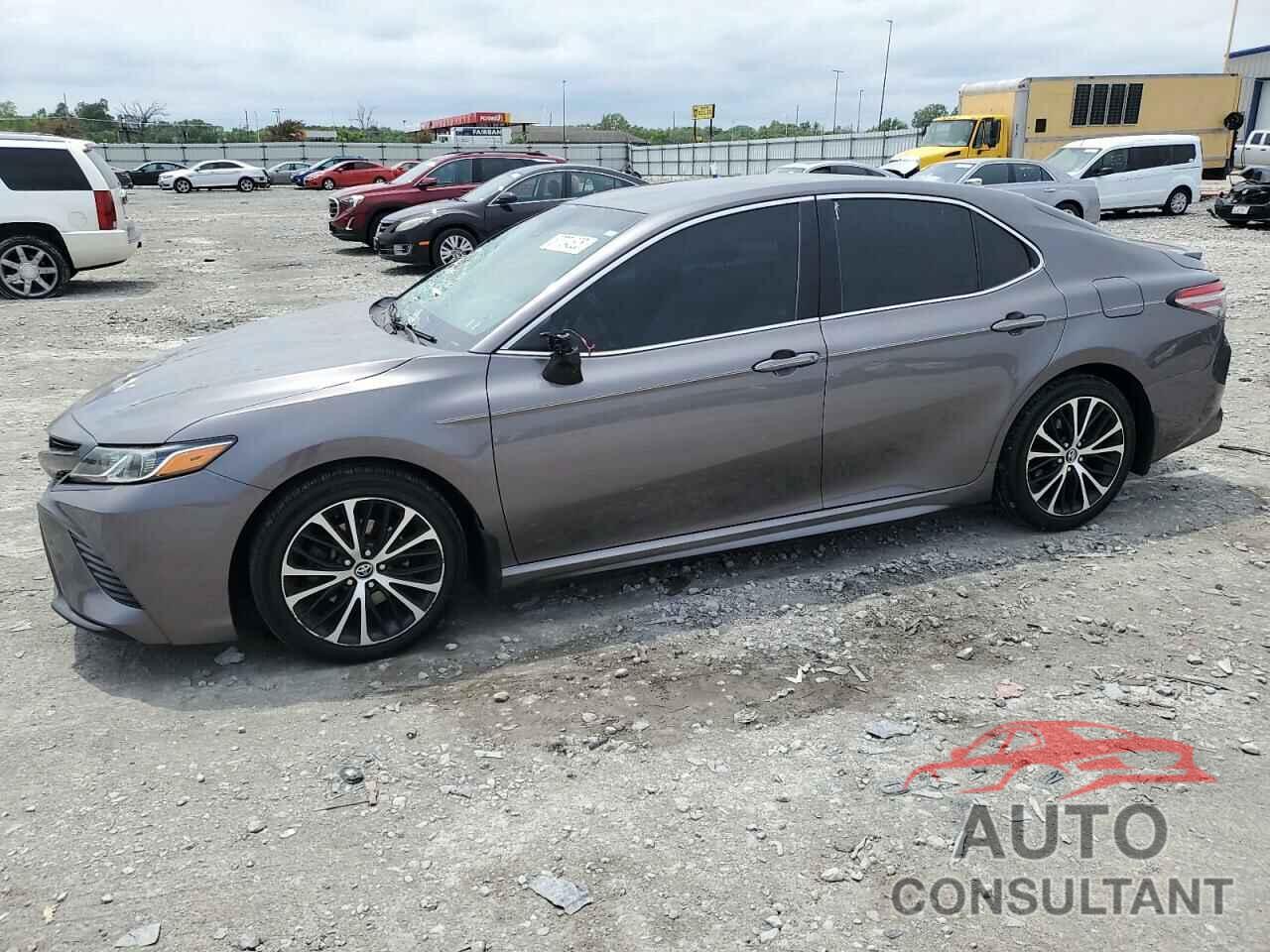 TOYOTA CAMRY 2018 - 4T1B11HK4JU507880