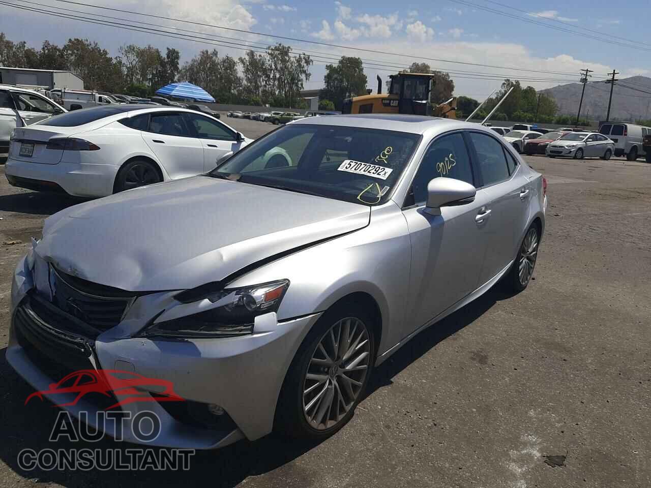 LEXUS IS 2016 - JTHBA1D25G5017444