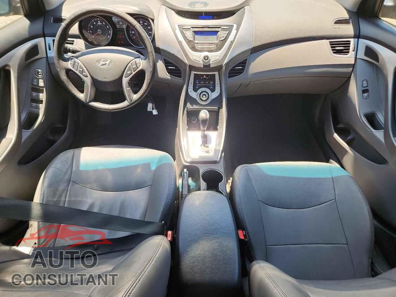 HYUNDAI ELANTRA 2012 - 5NPDH4AE3CH124024