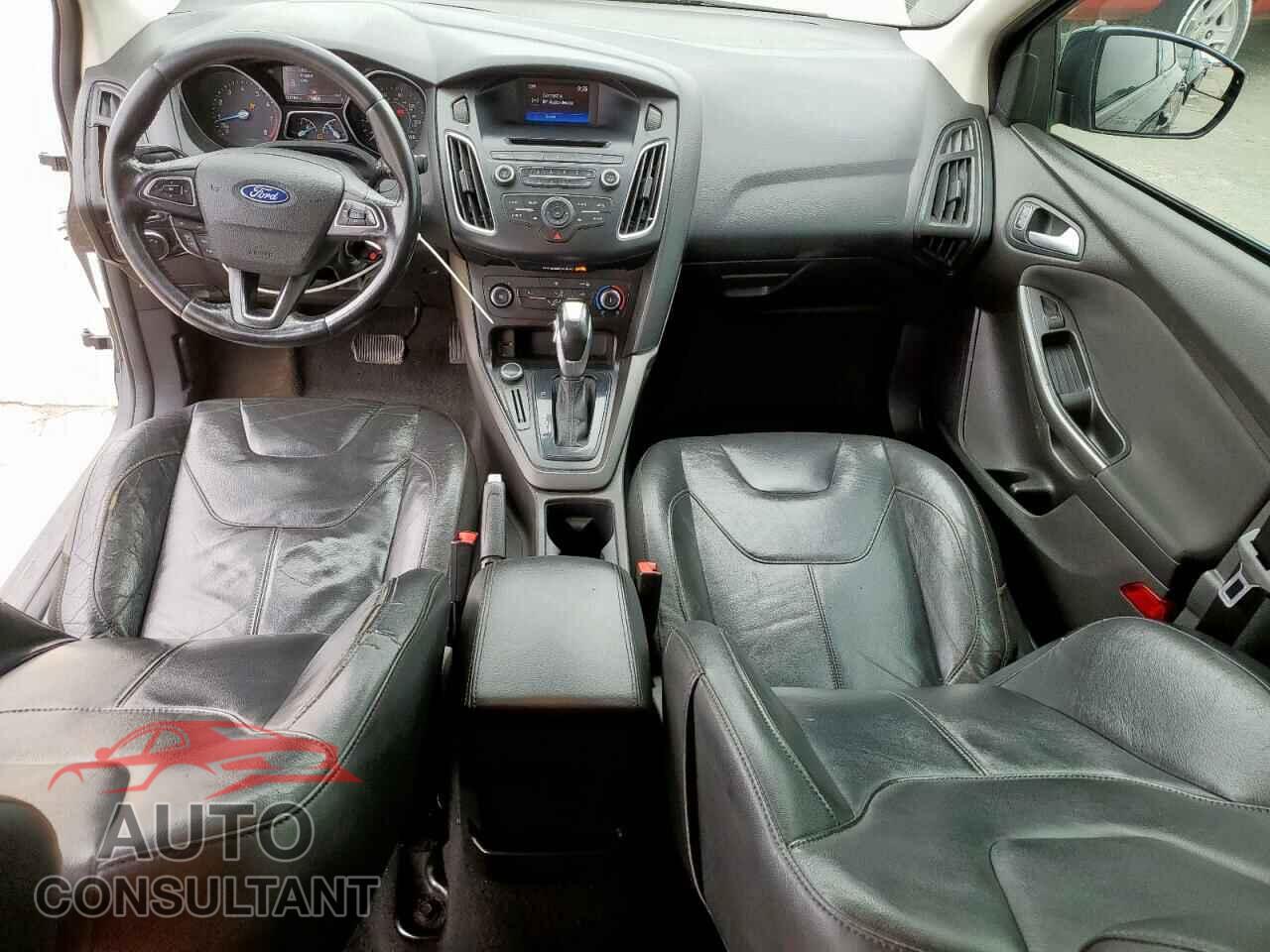 FORD FOCUS 2015 - 1FADP3F29FL357021