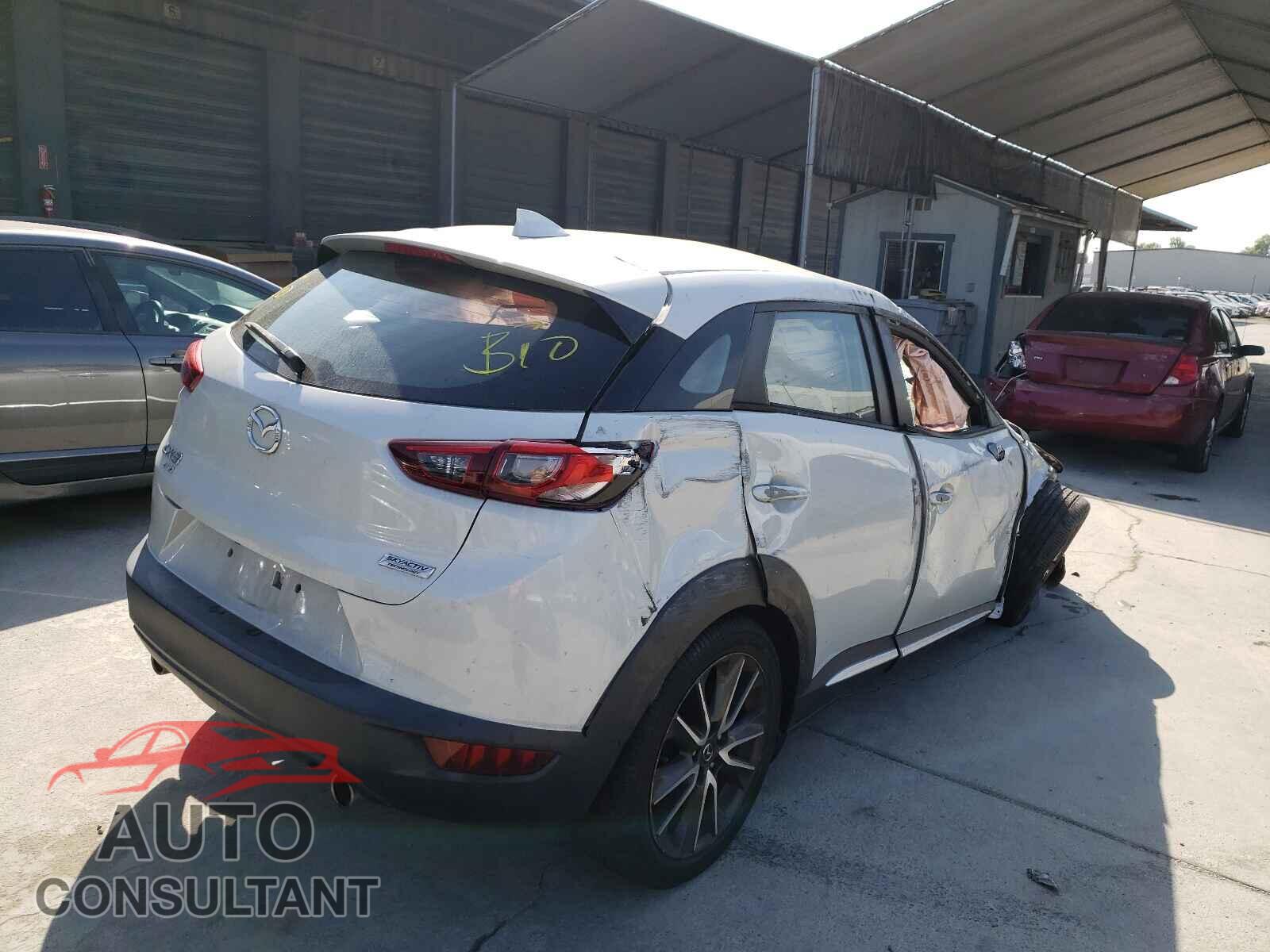 MAZDA CX-3 2017 - JM1DKFD70H0157349