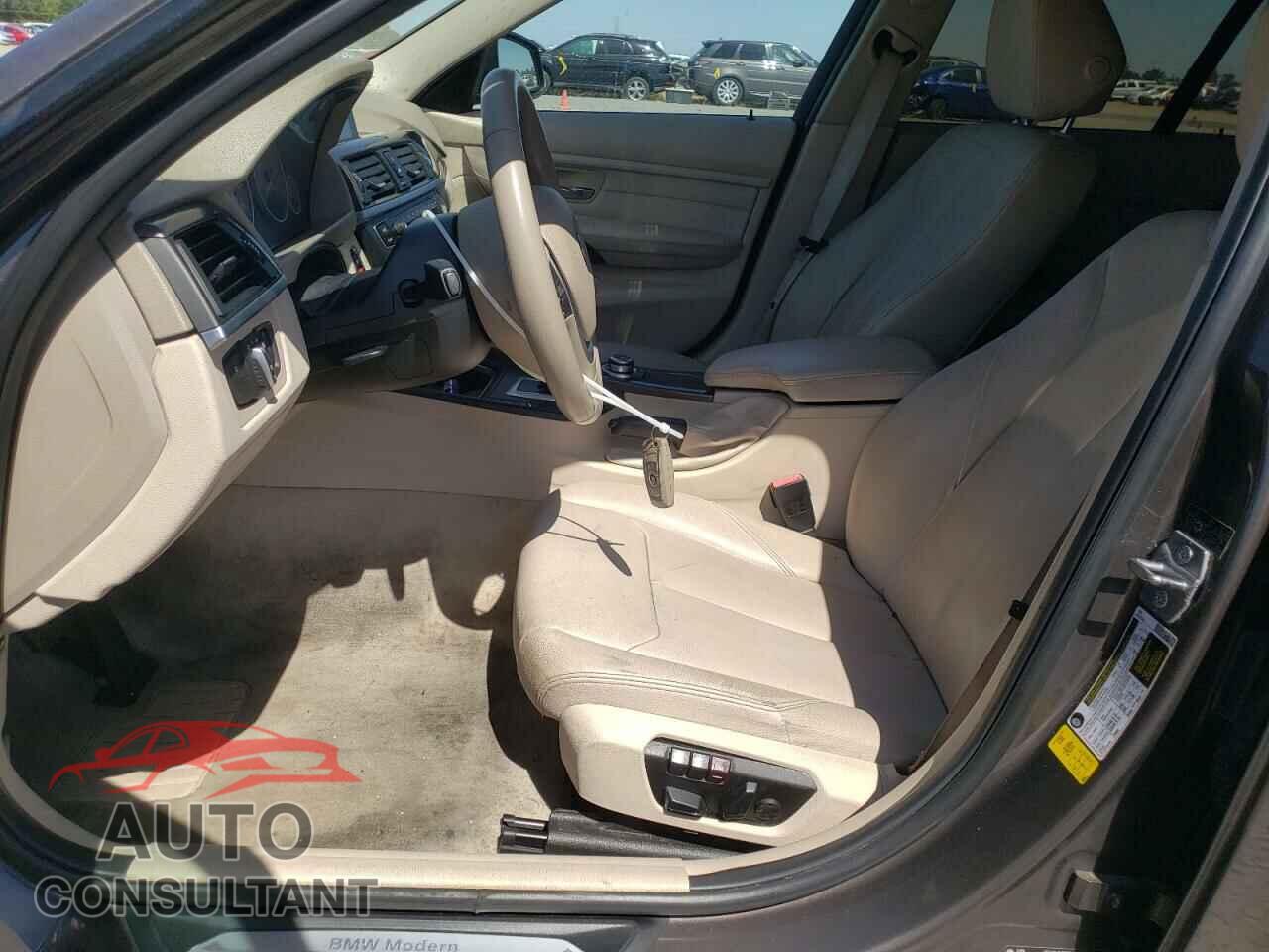 BMW 3 SERIES 2013 - WBA3A5G5XDNP24504