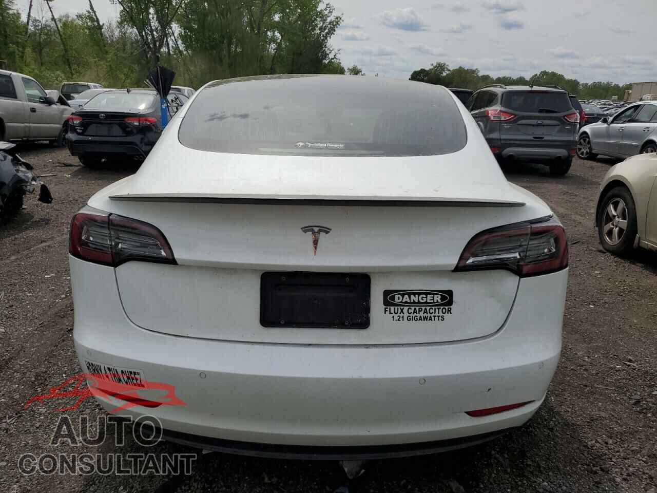 TESLA MODEL 3 2019 - 5YJ3E1EA2KF486532