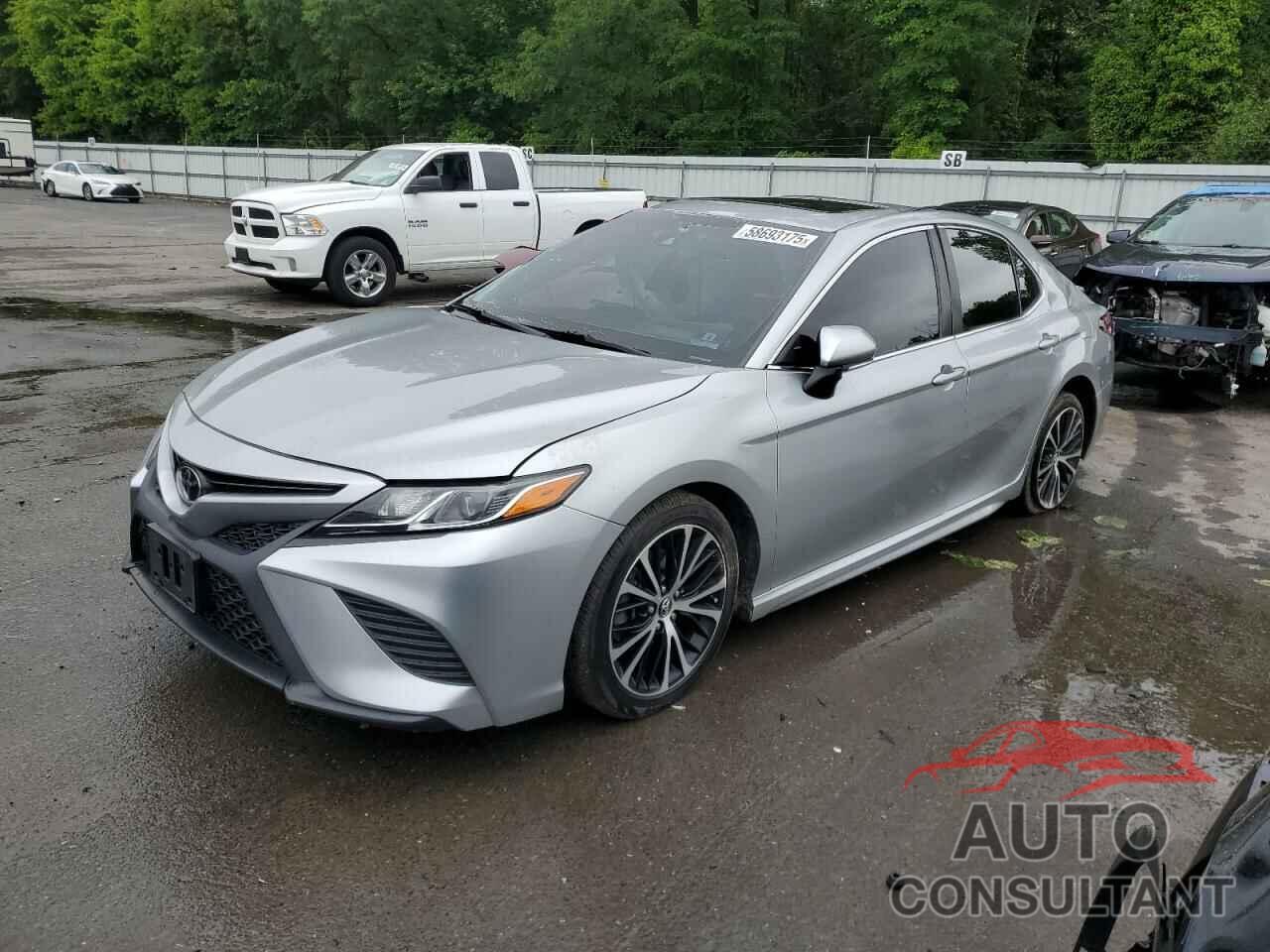 TOYOTA CAMRY 2018 - 4T1B11HK8JU108891