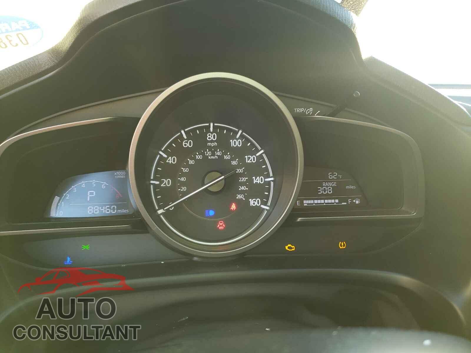 MAZDA 3 2017 - 3MZBN1U73HM102437