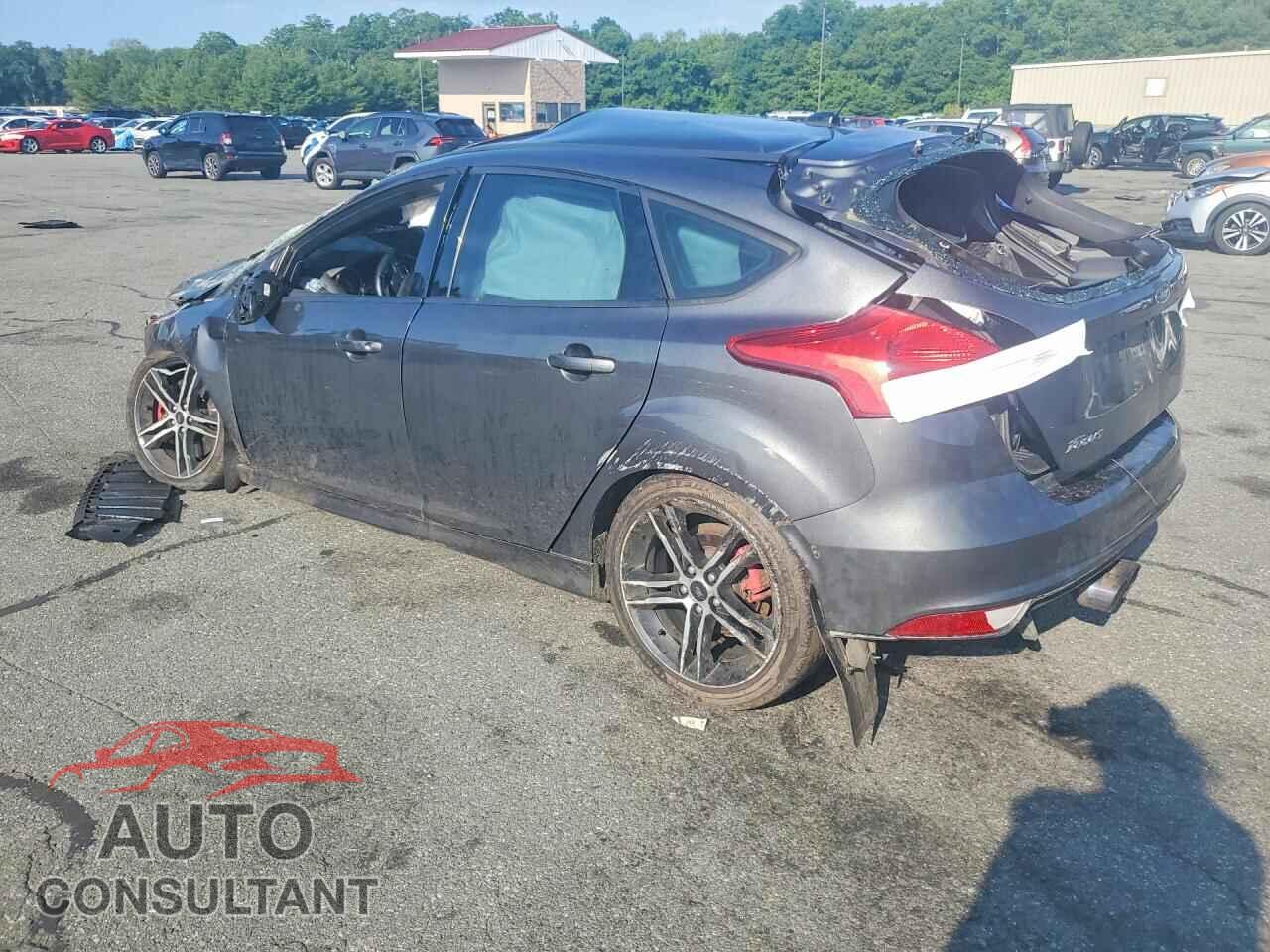 FORD FOCUS 2017 - 1FADP3L94HL301251