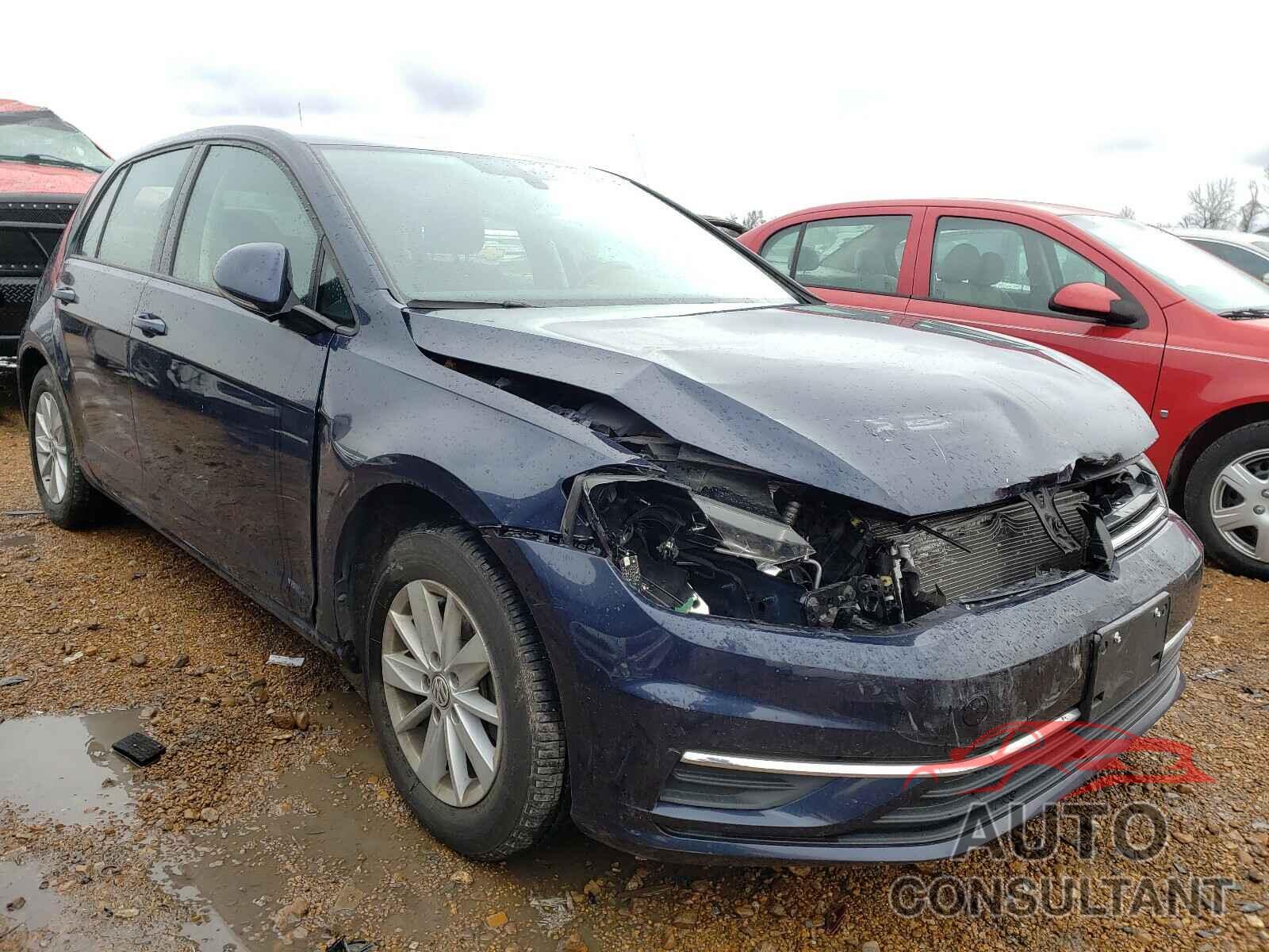 VOLKSWAGEN GOLF 2018 - 3VWG17AU7JM267119