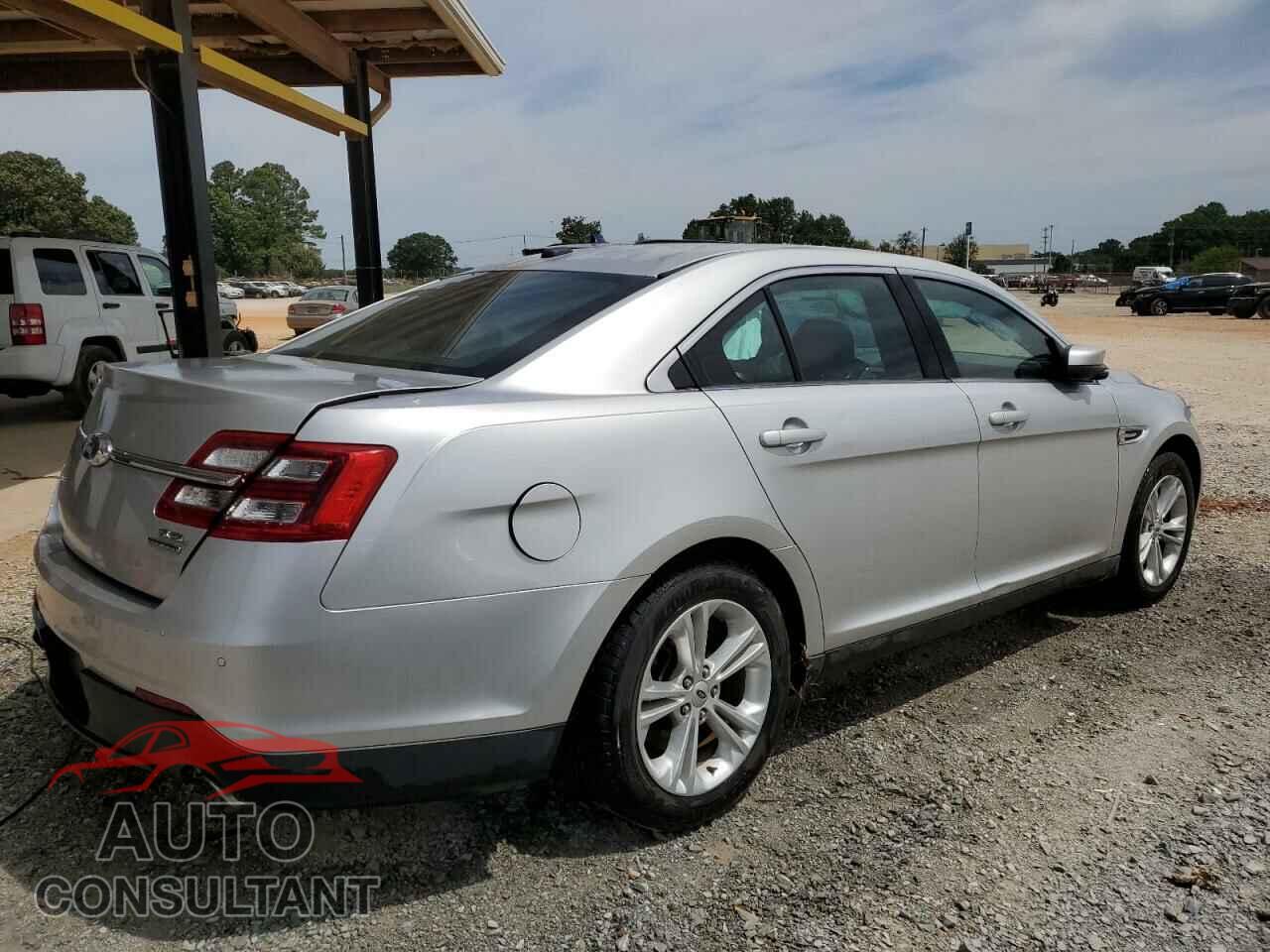 FORD TAURUS 2018 - 1FAHP2E8XJG115809