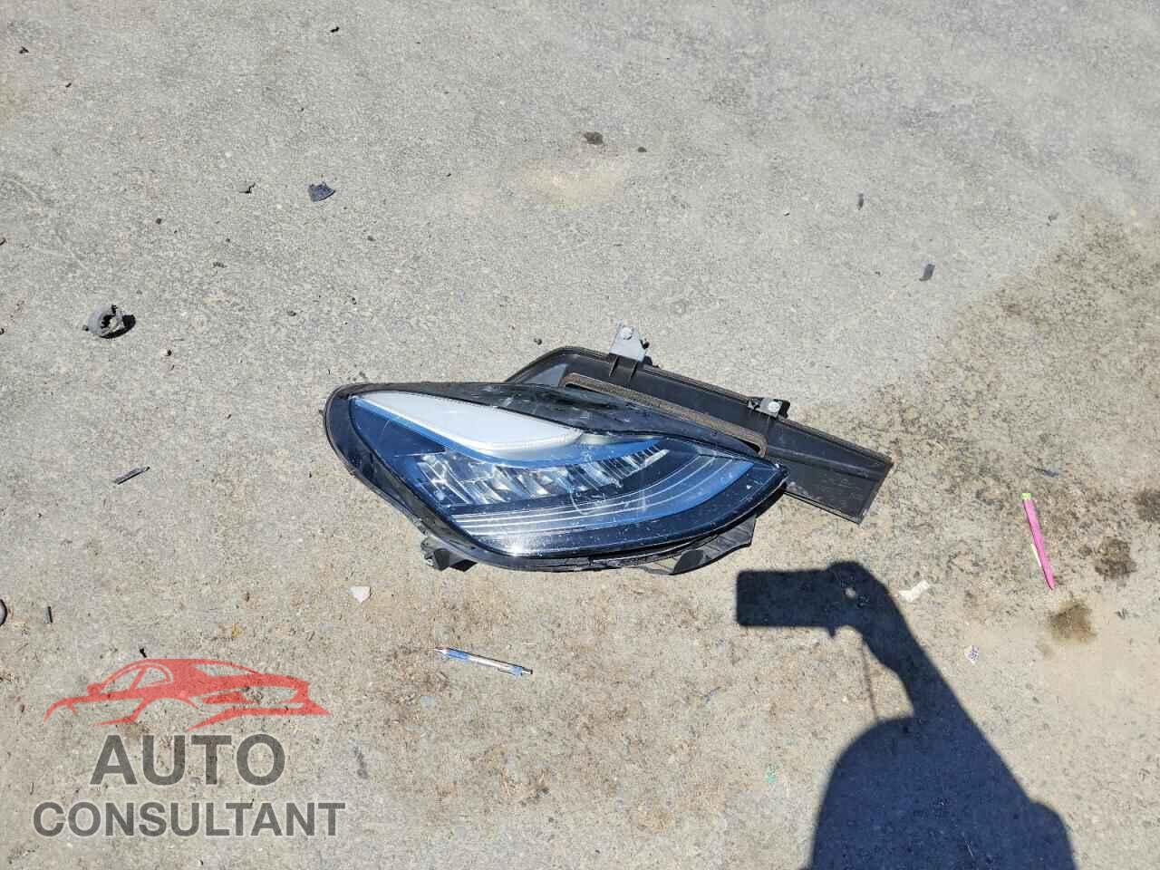 TESLA MODEL 3 2018 - 5YJ3E1EA0JF044573