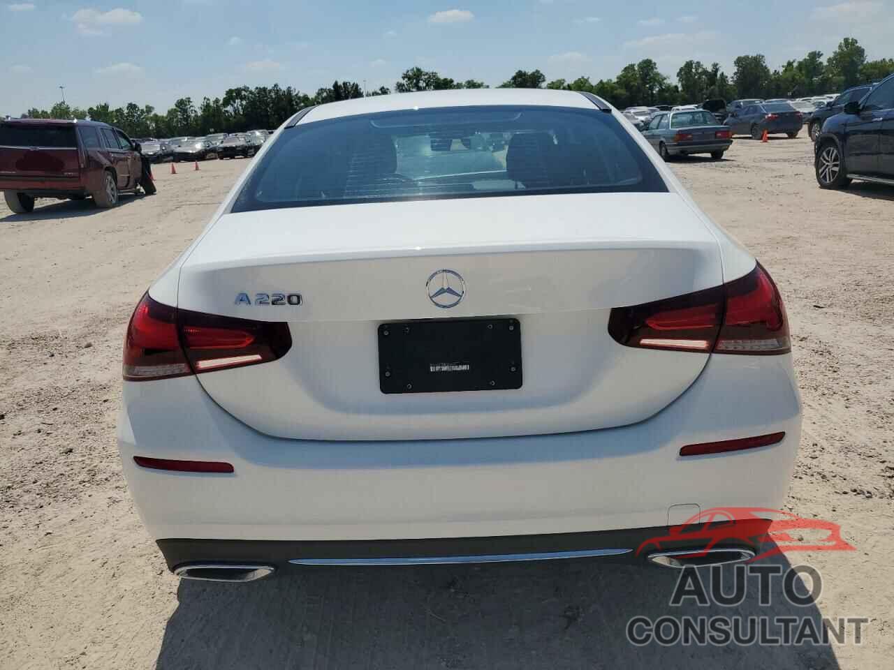 MERCEDES-BENZ A-CLASS 2022 - W1K3G4EB0NJ326933