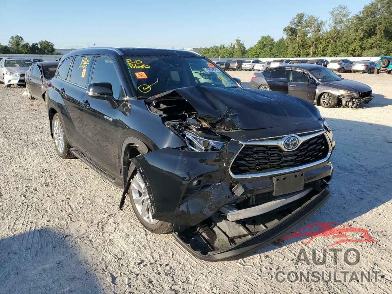 TOYOTA HIGHLANDER 2021 - 5TDYARAH2MS005261