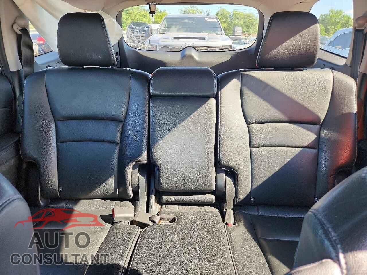 HONDA PILOT 2017 - 5FNYF6H78HB016286