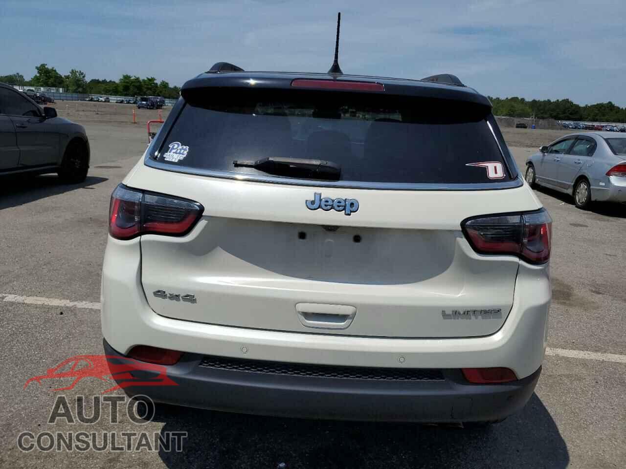 JEEP COMPASS 2018 - 3C4NJDCB4JT401580