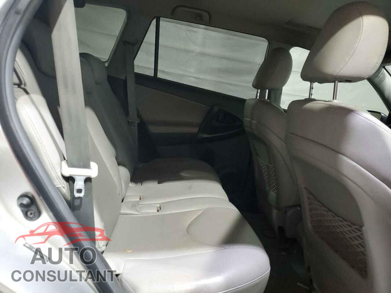 TOYOTA RAV4 2011 - 2T3DF4DV6BW116623