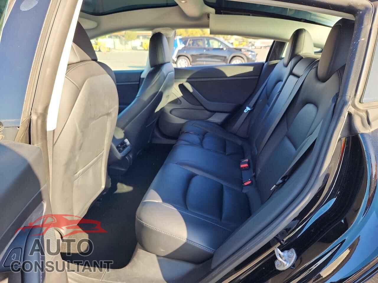 TESLA MODEL 3 2021 - 5YJ3E1EA0MF876449