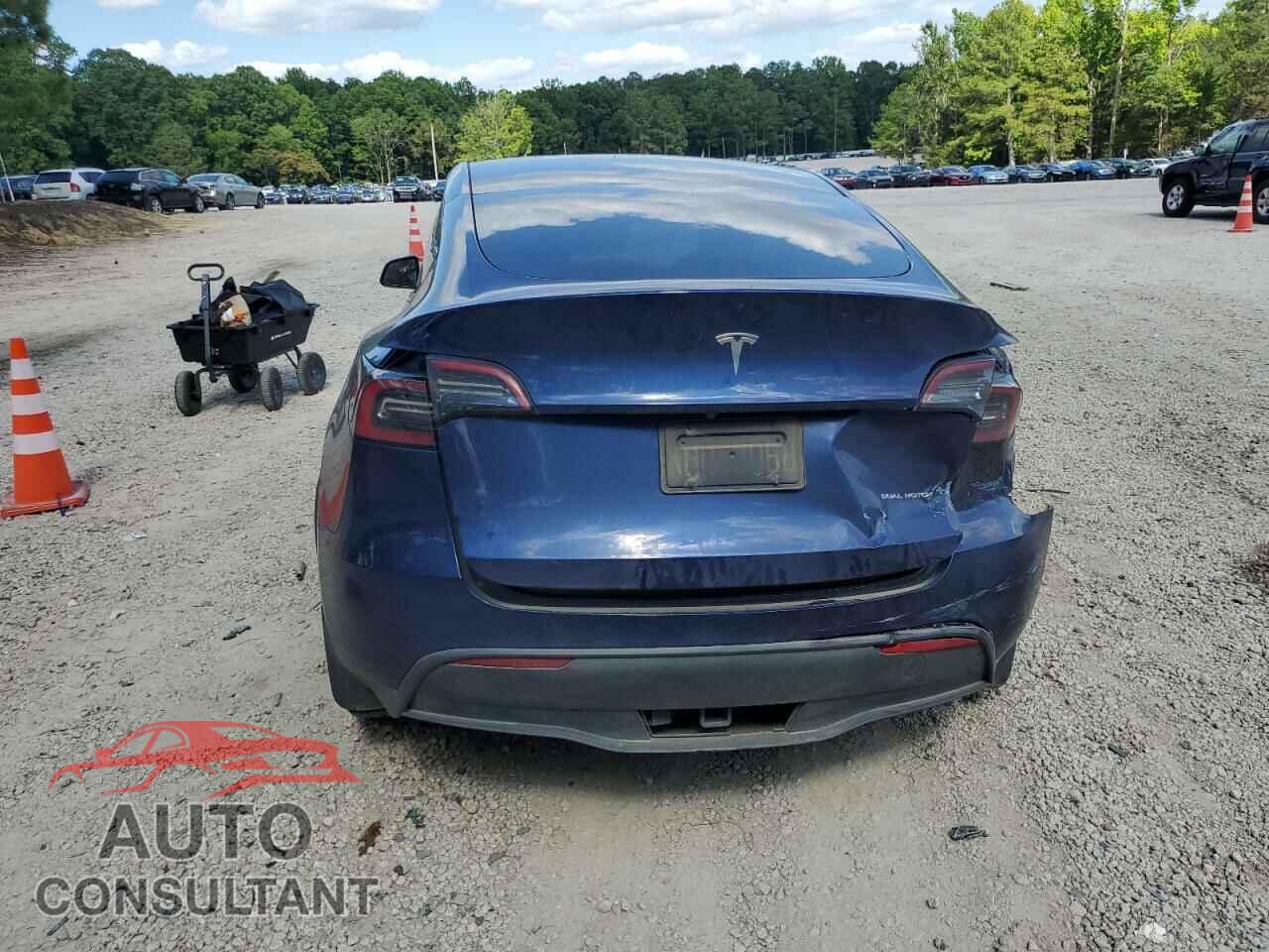 TESLA MODEL Y 2023 - 7SAYGDEE8PF710482