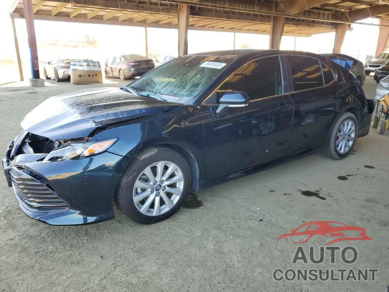 TOYOTA CAMRY 2018 - 4T1B11HK4JU662235