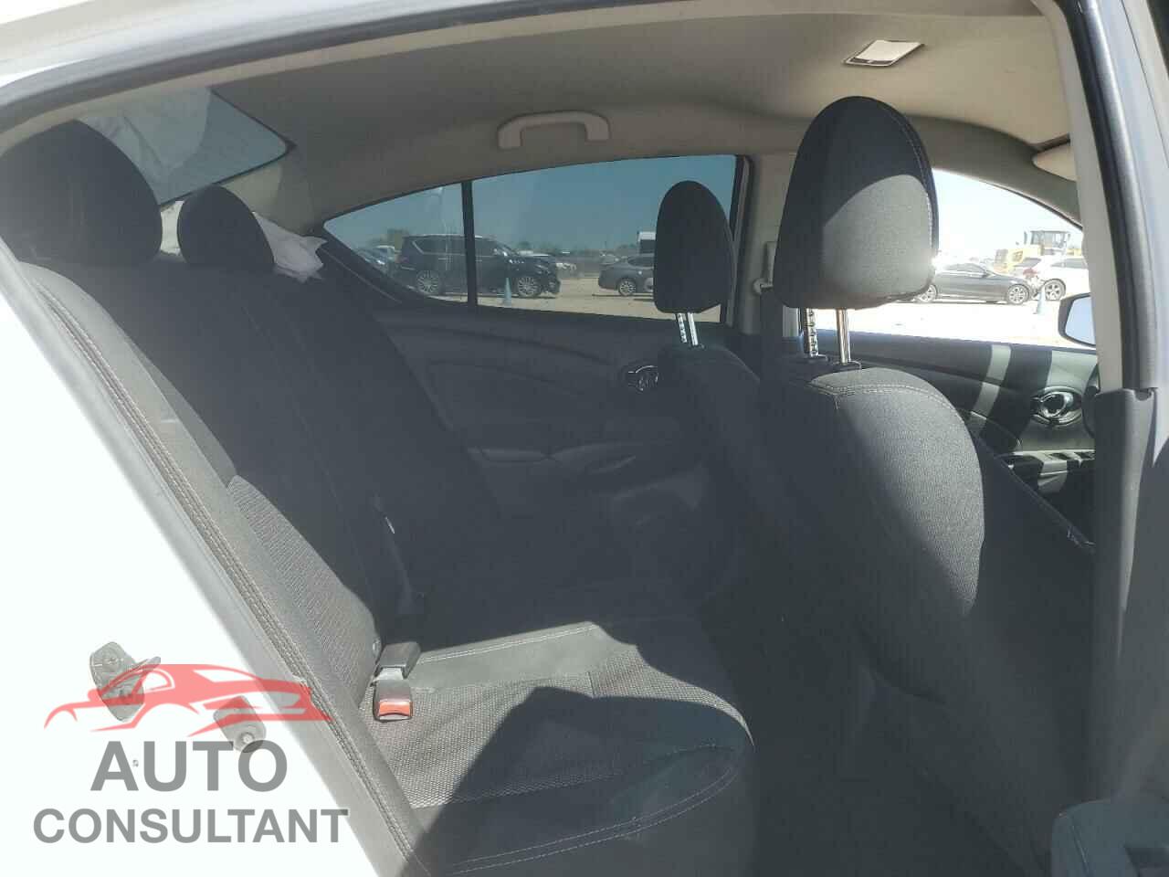 NISSAN VERSA 2019 - 3N1CN7AP3KL870661