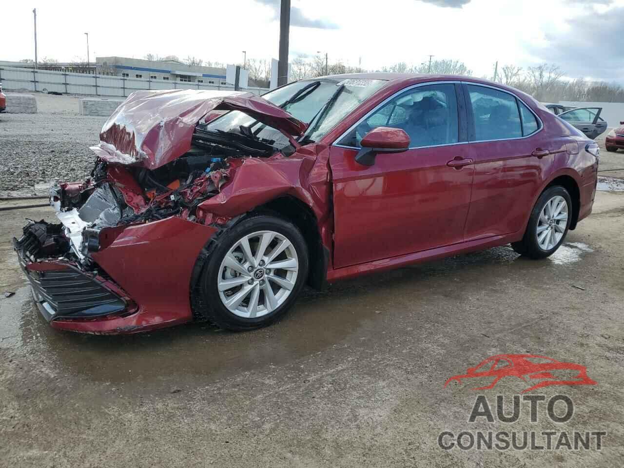 TOYOTA CAMRY 2022 - 4T1C11AK6NU049313
