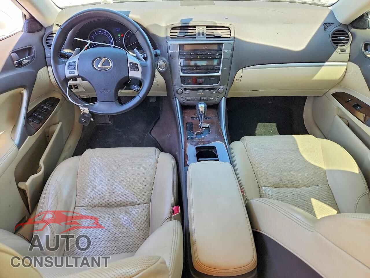 LEXUS IS 2012 - JTHCF5C2XC5056880