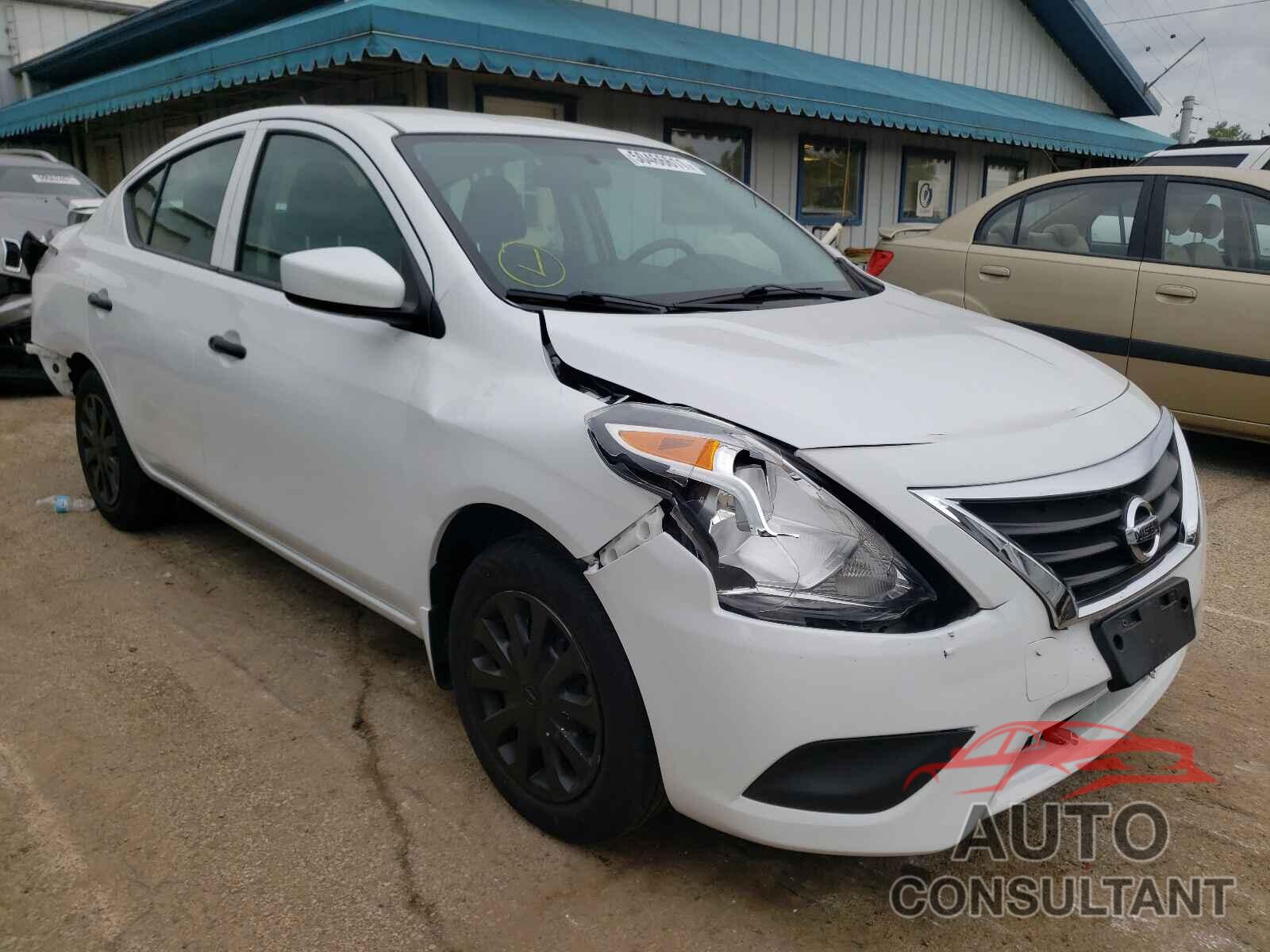 NISSAN VERSA 2019 - 3N1CN7AP3KL816437