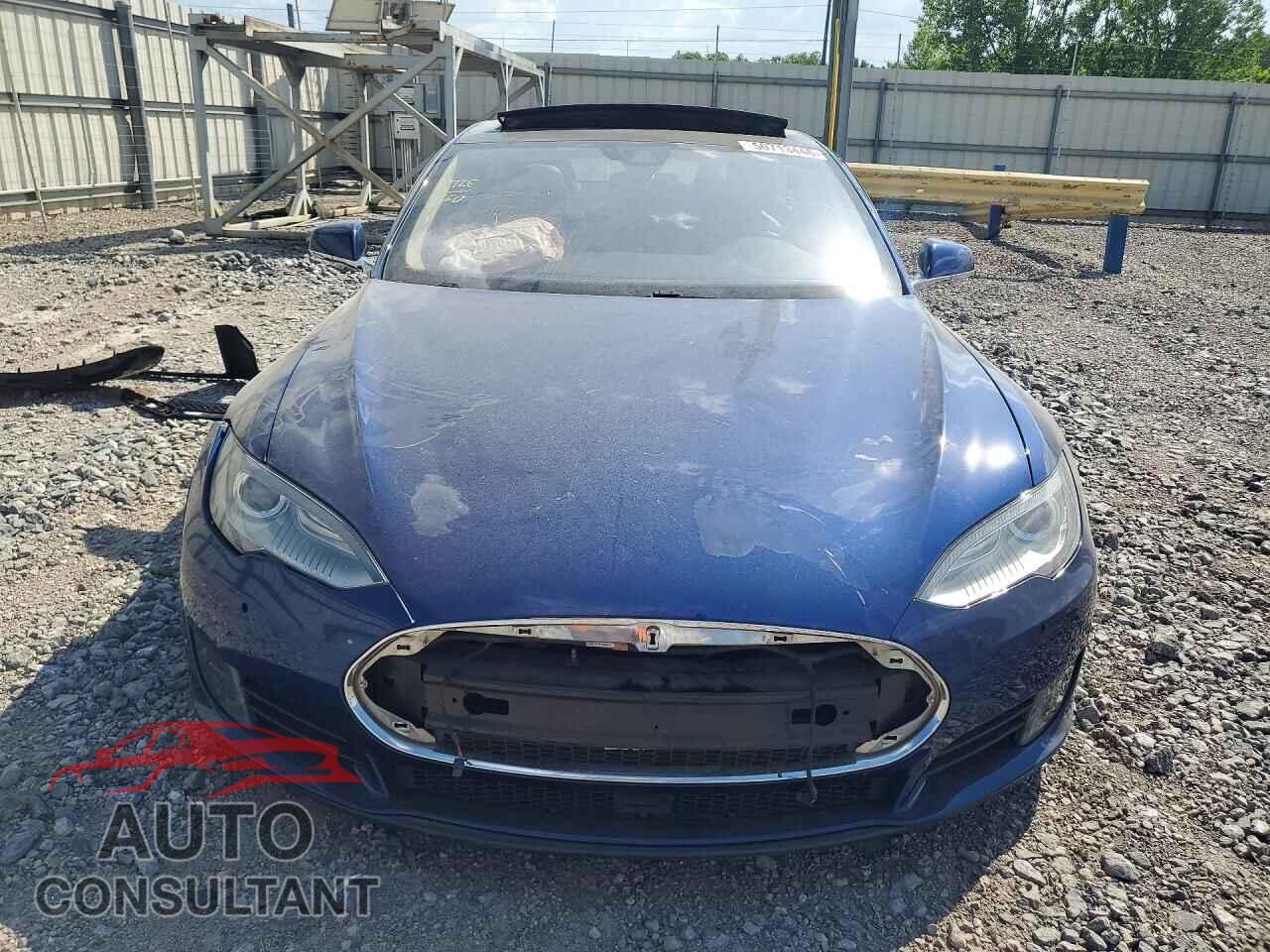 TESLA MODEL S 2015 - 5YJSA1E23FF106586
