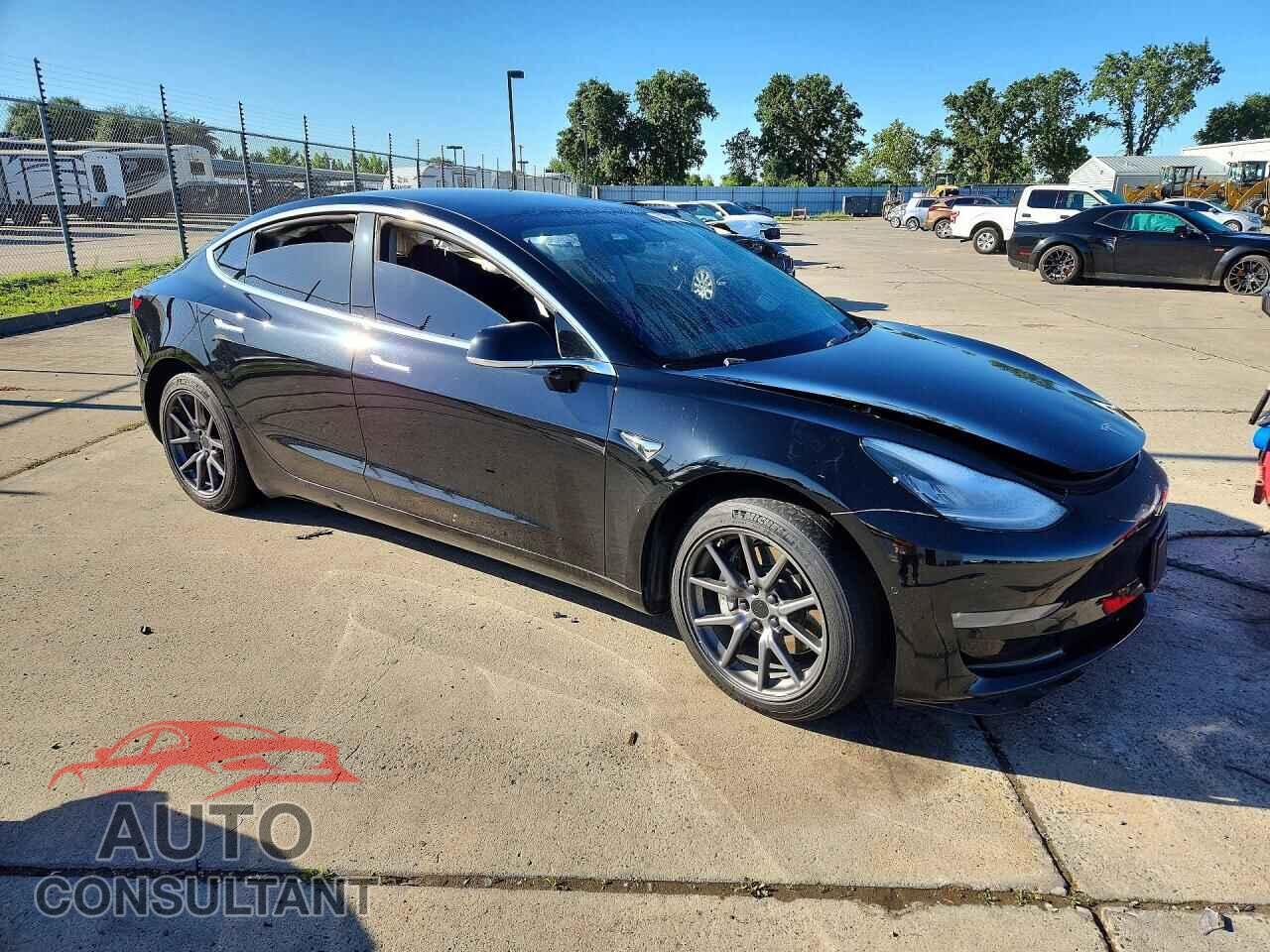 TESLA MODEL 3 2019 - 5YJ3E1EB4KF451368