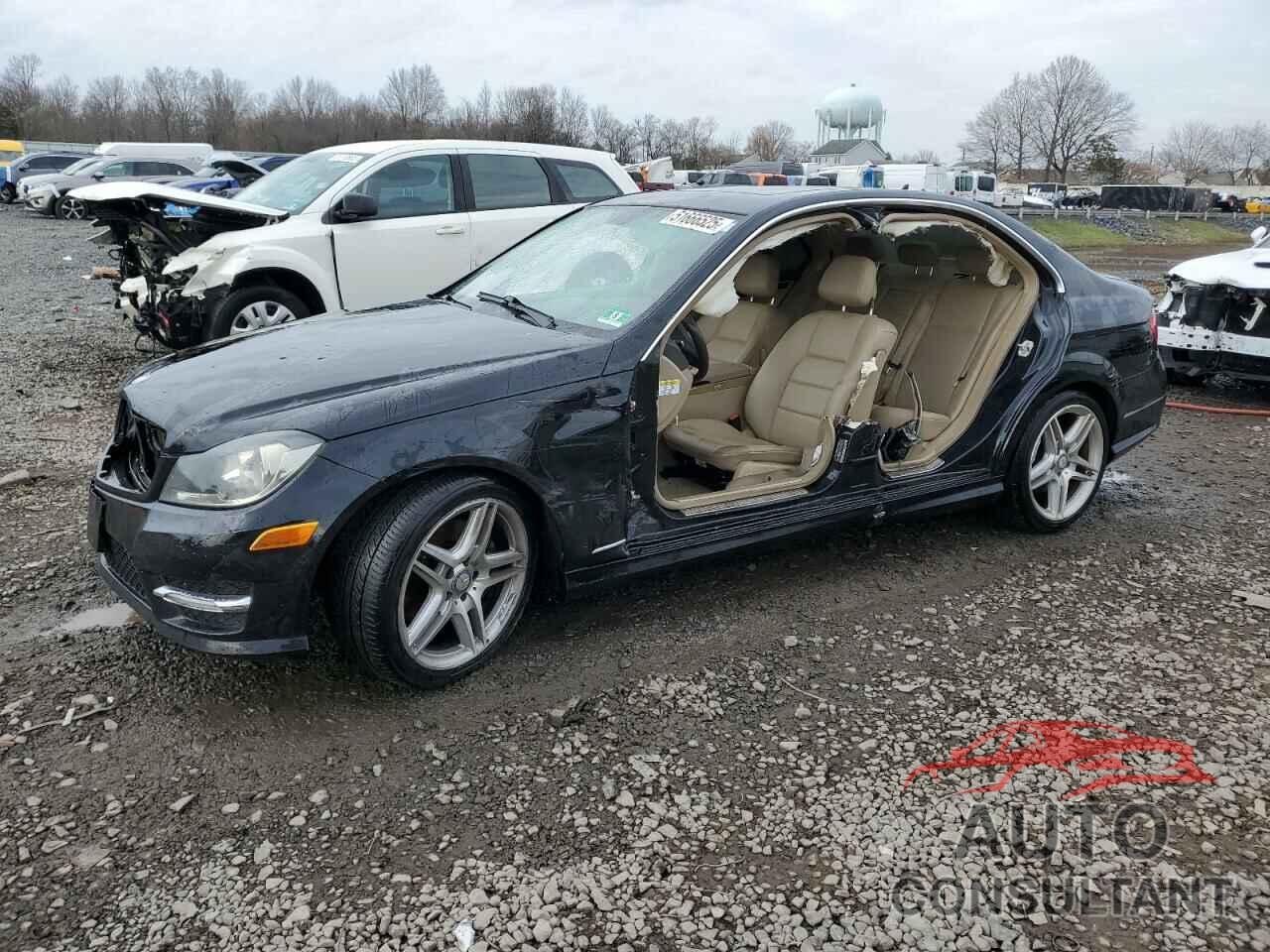 MERCEDES-BENZ C-CLASS 2013 - WDDGF8AB0DR275628