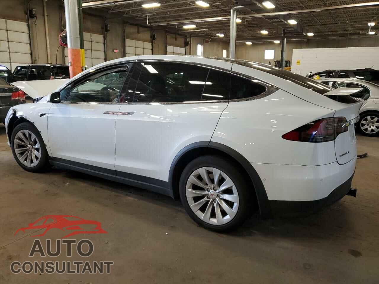 TESLA MODEL X 2018 - 5YJXCBE29JF116876
