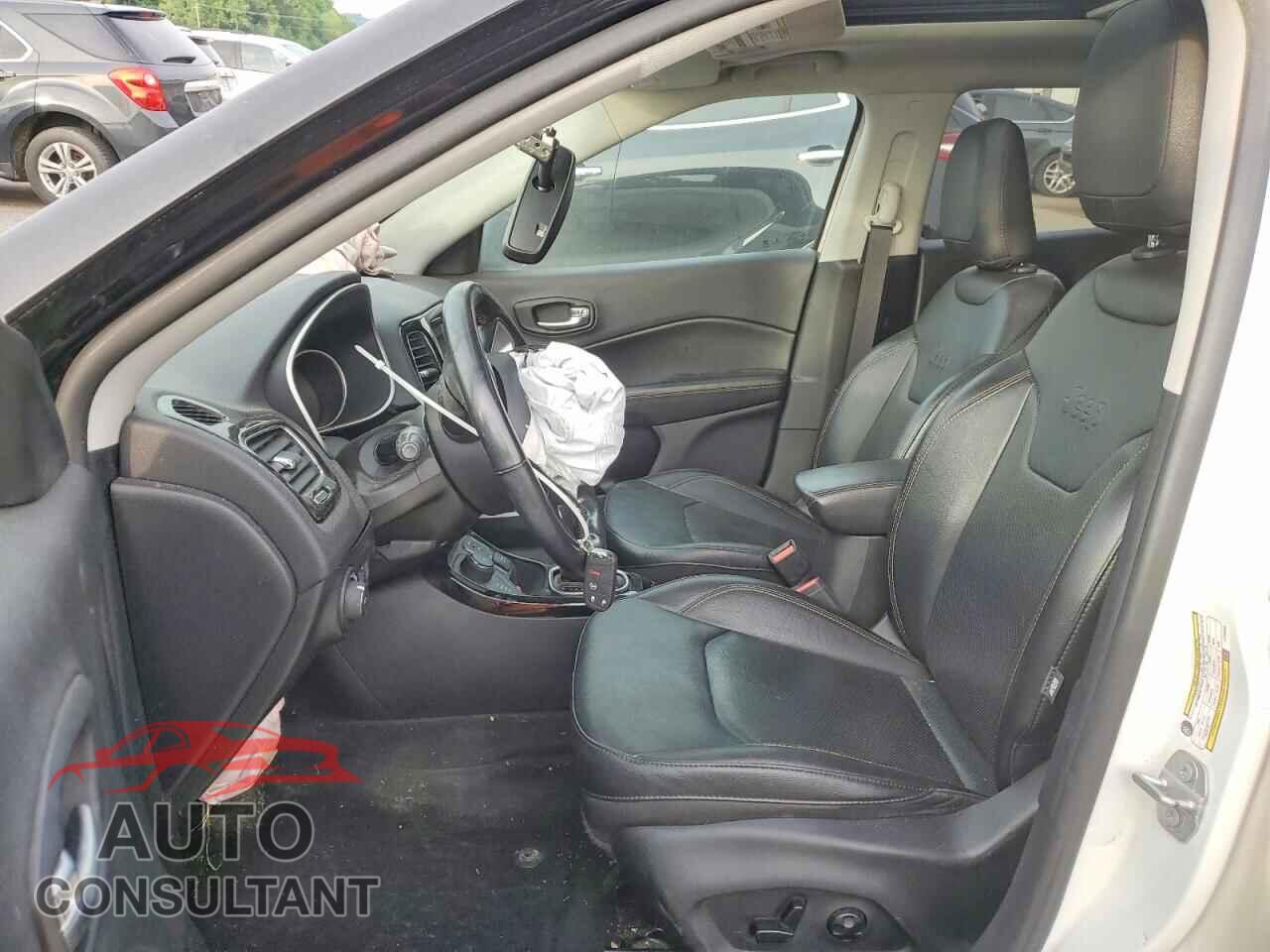 JEEP COMPASS 2020 - 3C4NJDCB0LT142296