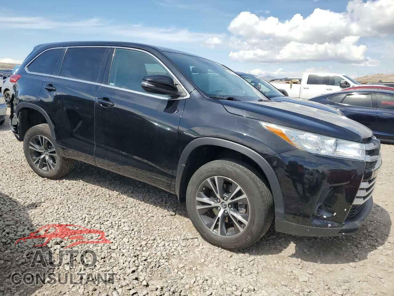 TOYOTA HIGHLANDER 2018 - 5TDBZRFH2JS875952