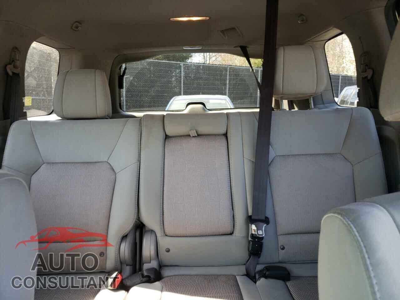 HONDA PILOT 2015 - 5FNYF3H44FB031983