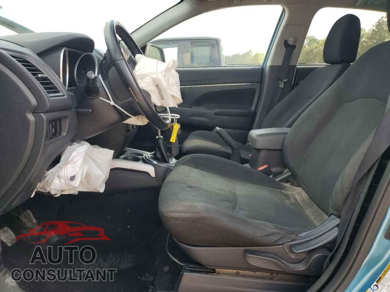 MITSUBISHI OUTLANDER 2013 - 4A4AP3AU5DE009295