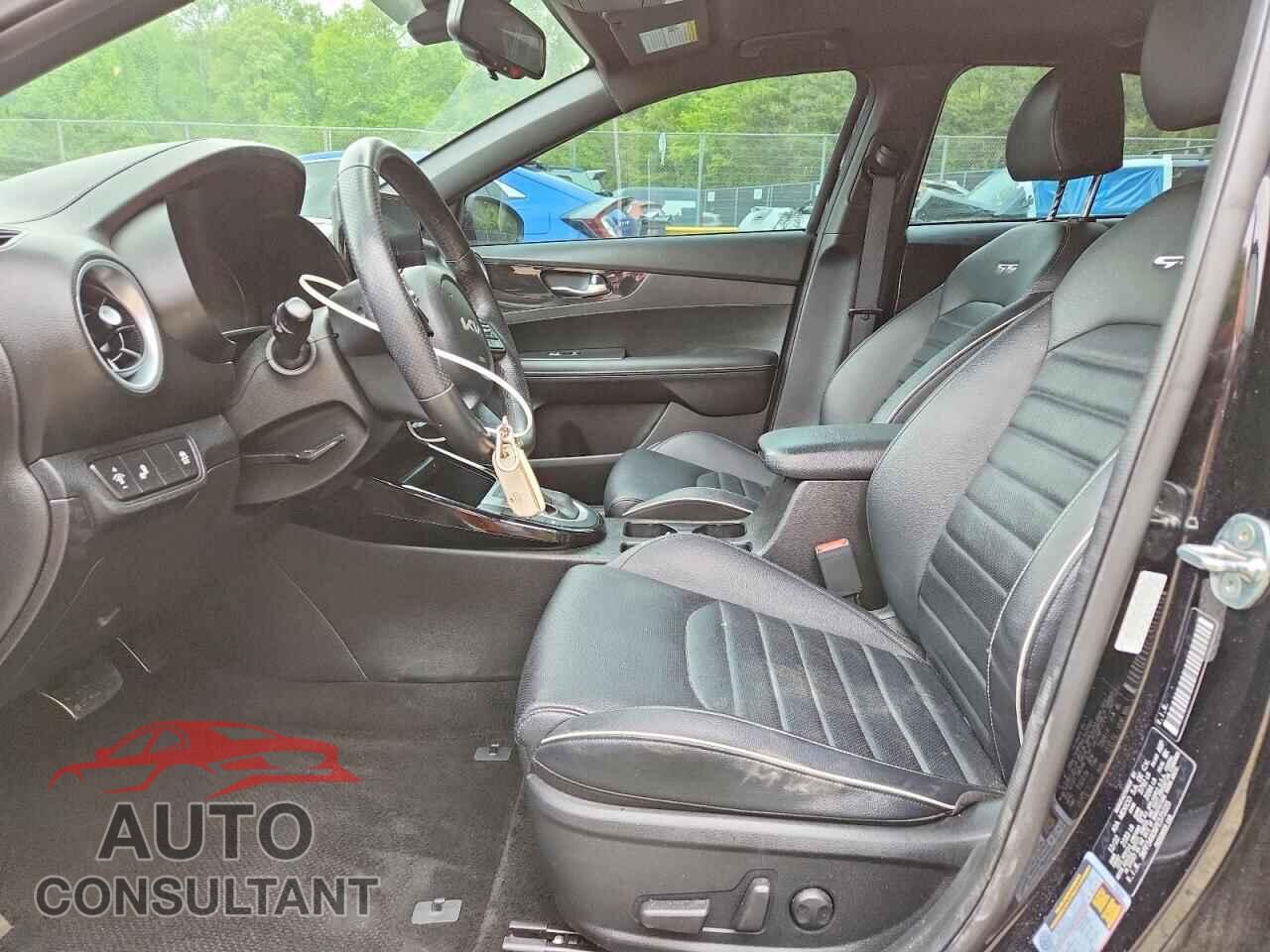 KIA FORTE 2023 - 3KPF54AD6PE575225