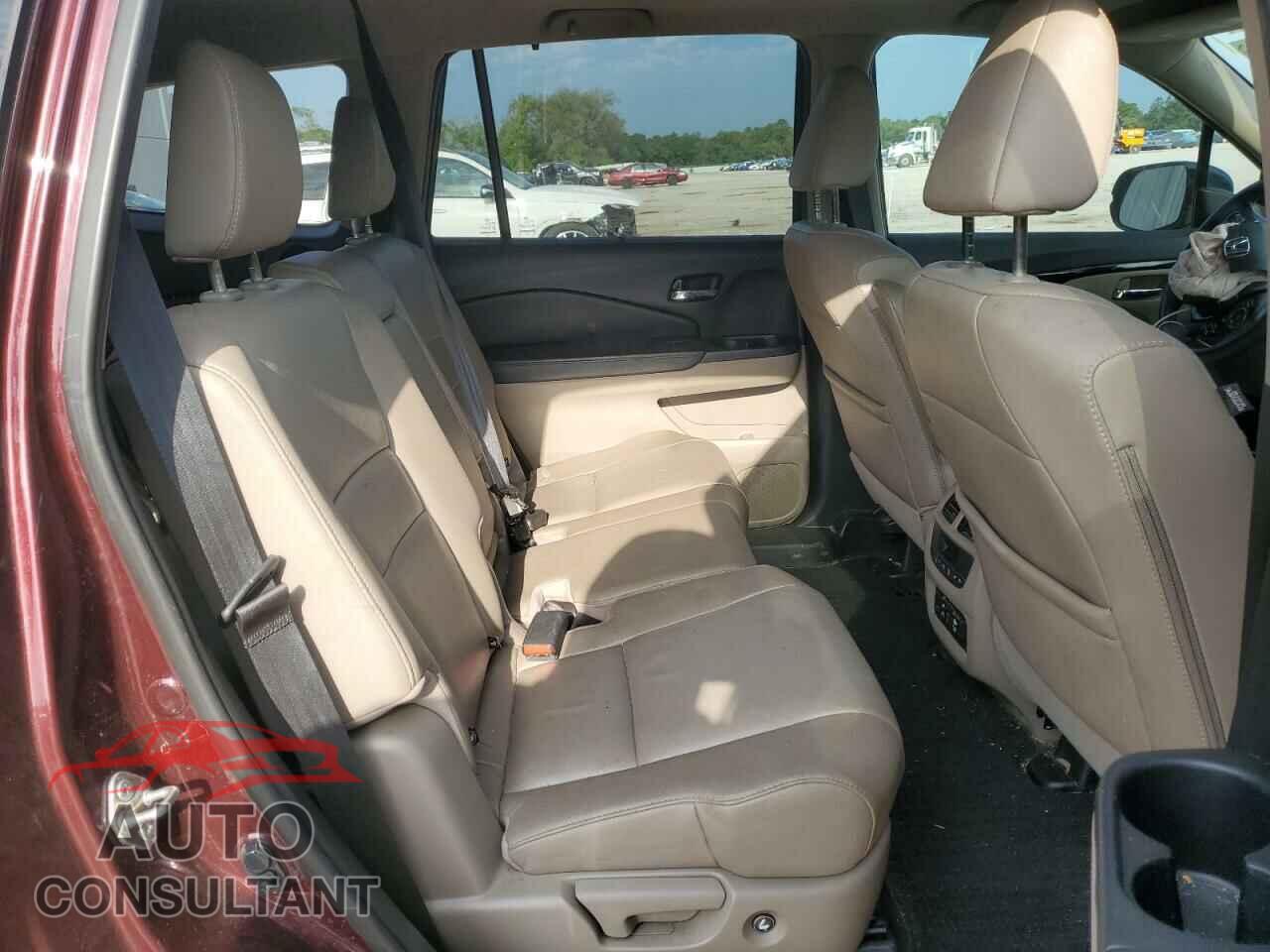 HONDA PILOT 2017 - 5FNYF5H94HB014532