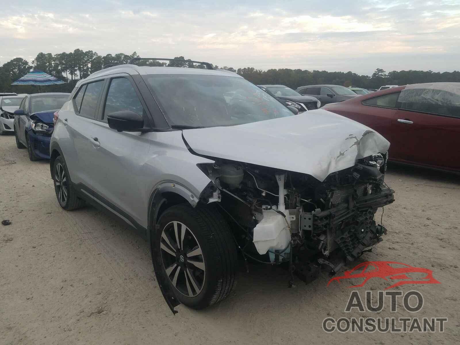 NISSAN KICKS 2018 - 3N1CP5CU9JL525506