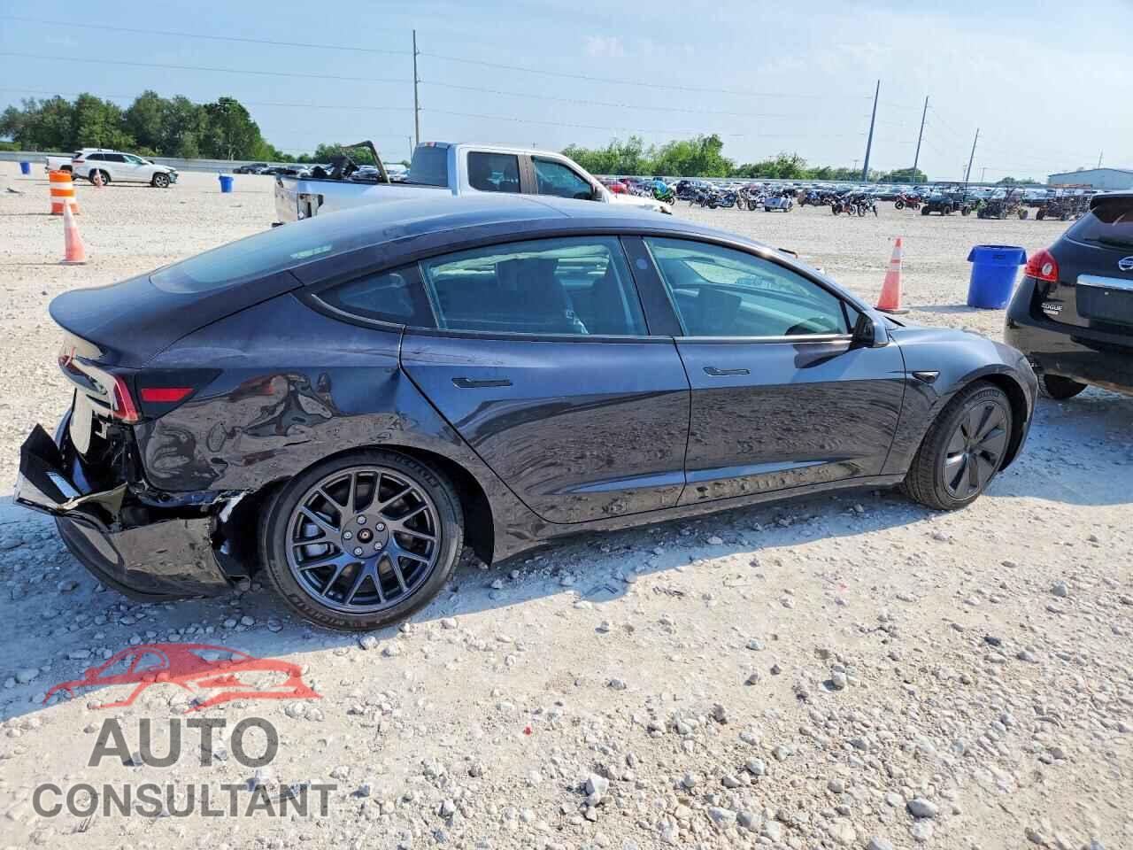 TESLA MODEL 3 2026 - 5YJ3E1EAXTF155621