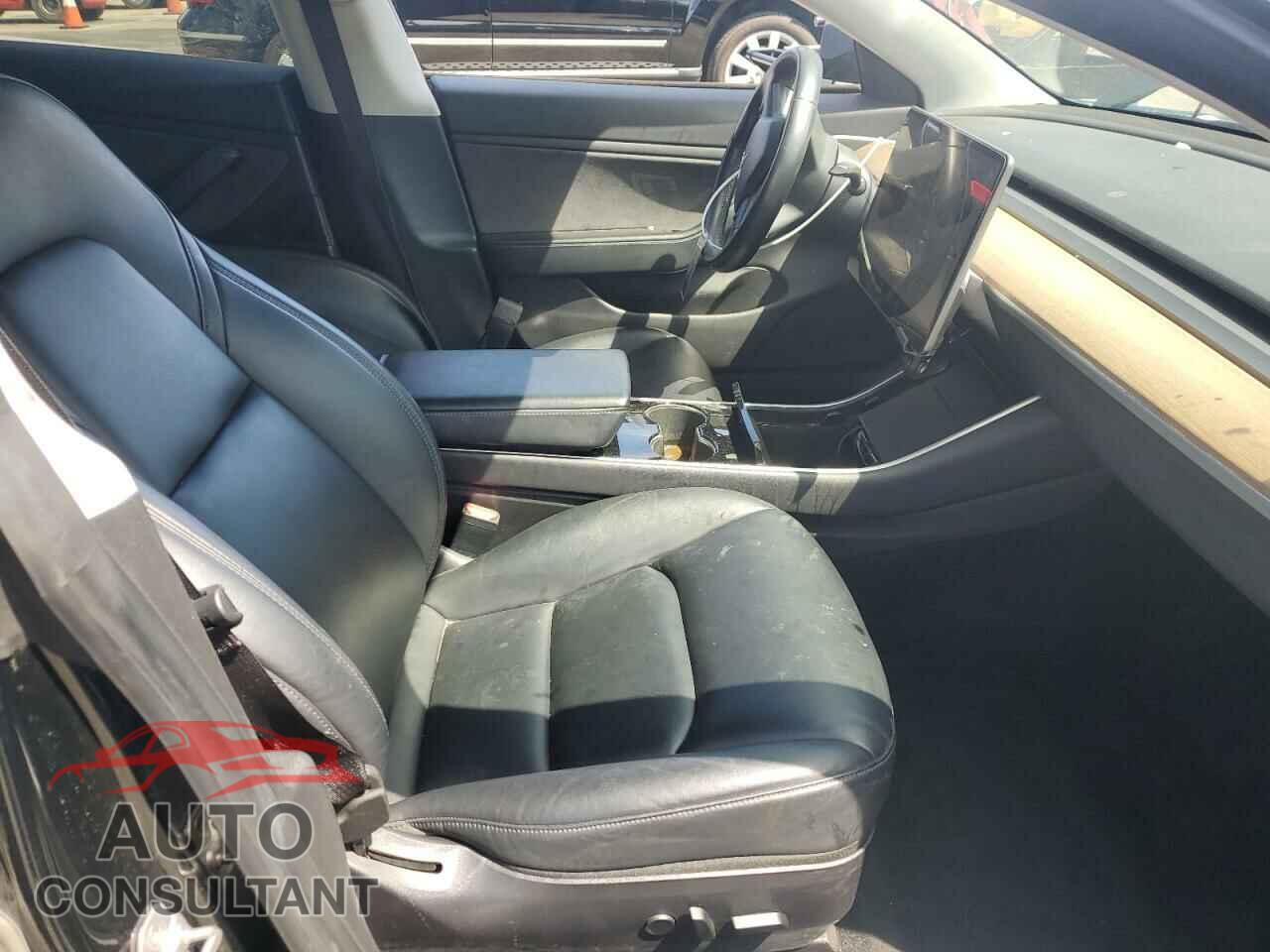 TESLA MODEL 3 2019 - 5YJ3E1EA5KF304922