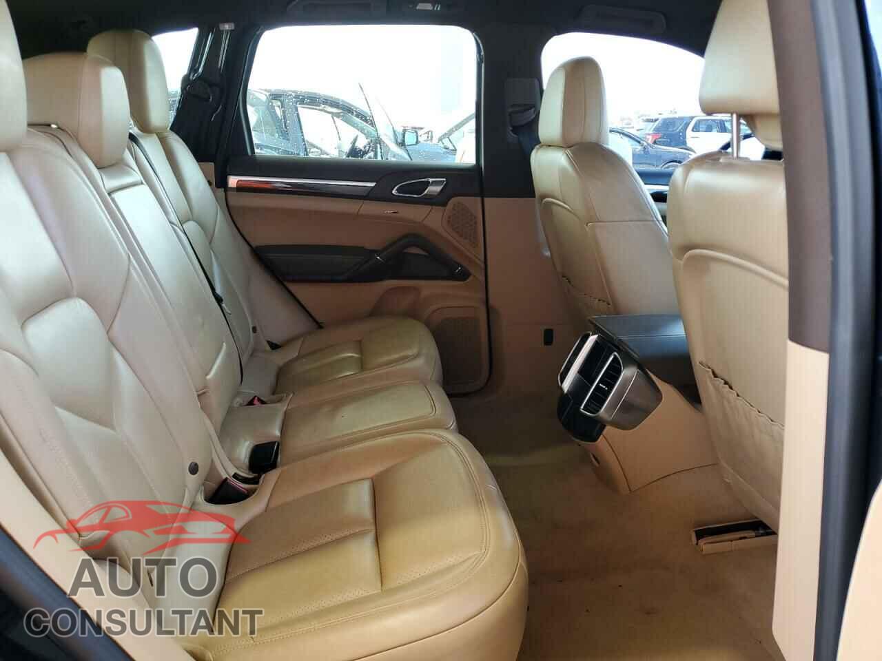 PORSCHE CAYENNE 2017 - WP1AE2A25HLA72788
