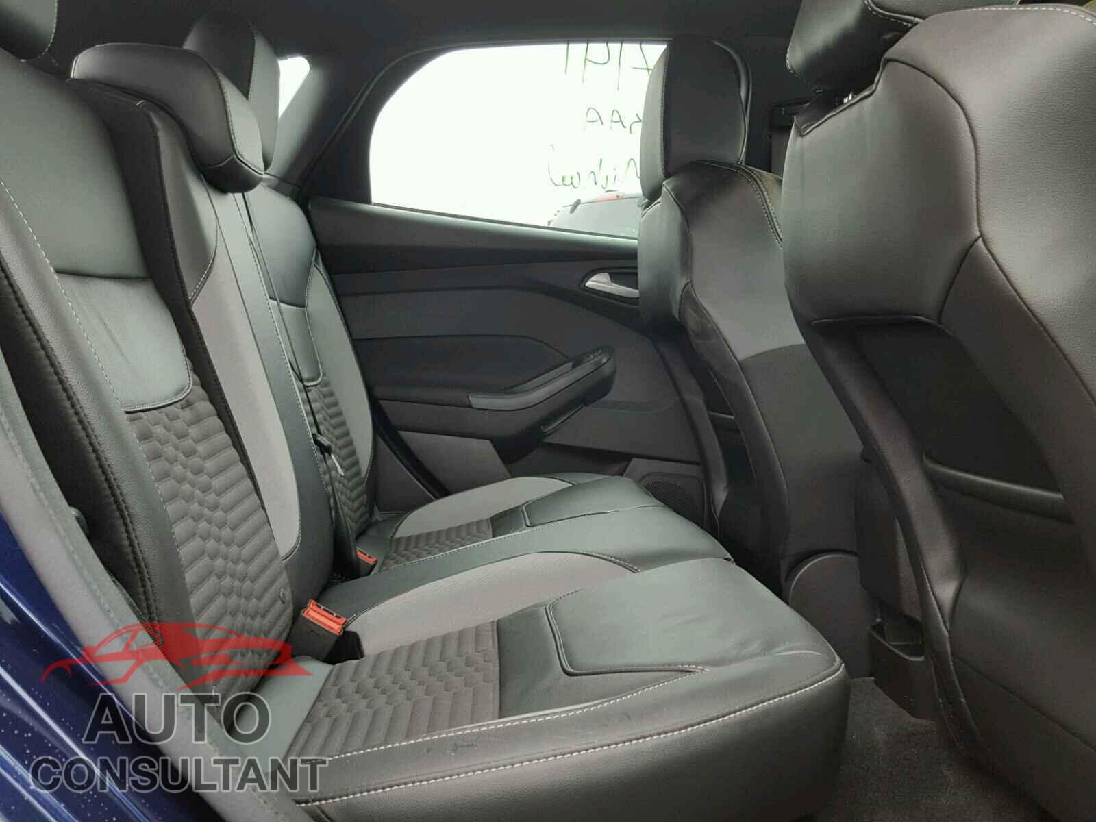 FORD FOCUS 2017 - 1FADP3L9XHL234297