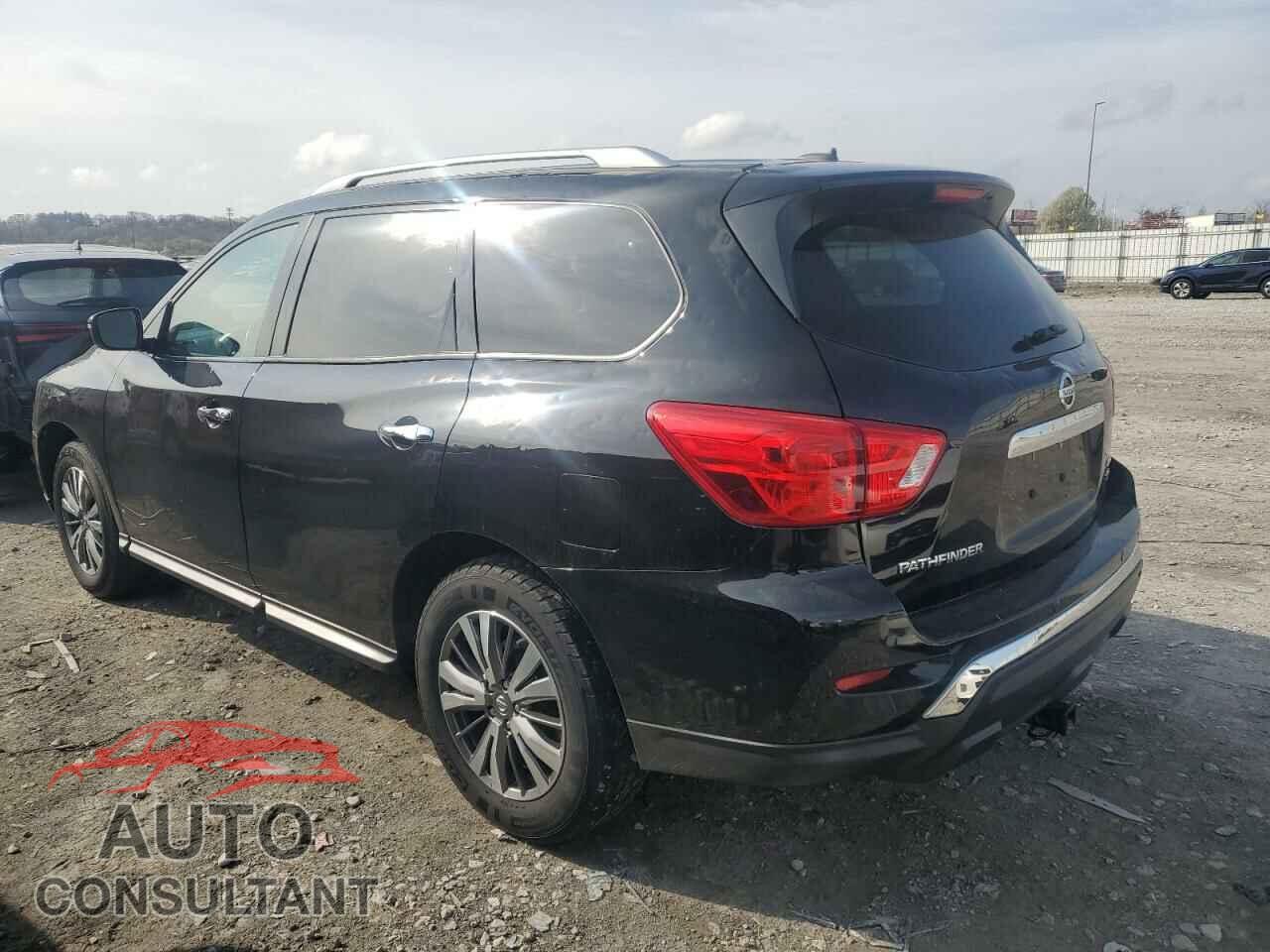 NISSAN PATHFINDER 2018 - 5N1DR2MM8JC651792