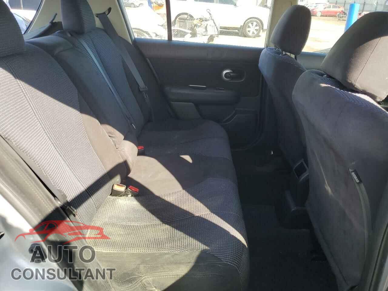 NISSAN VERSA 2011 - 3N1BC1CP1BL369845