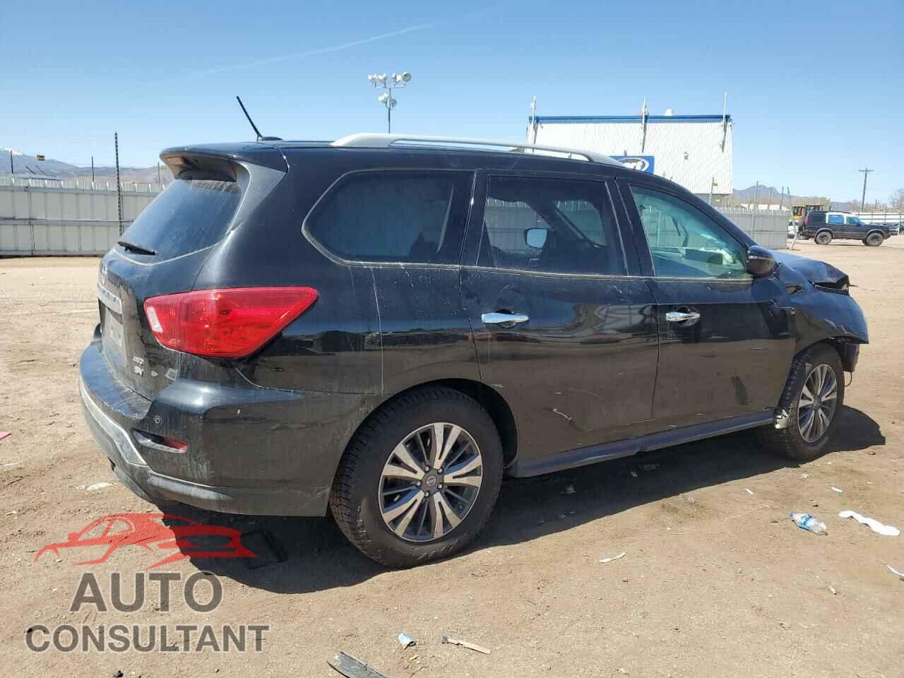NISSAN PATHFINDER 2017 - 5N1DR2MM8HC652662